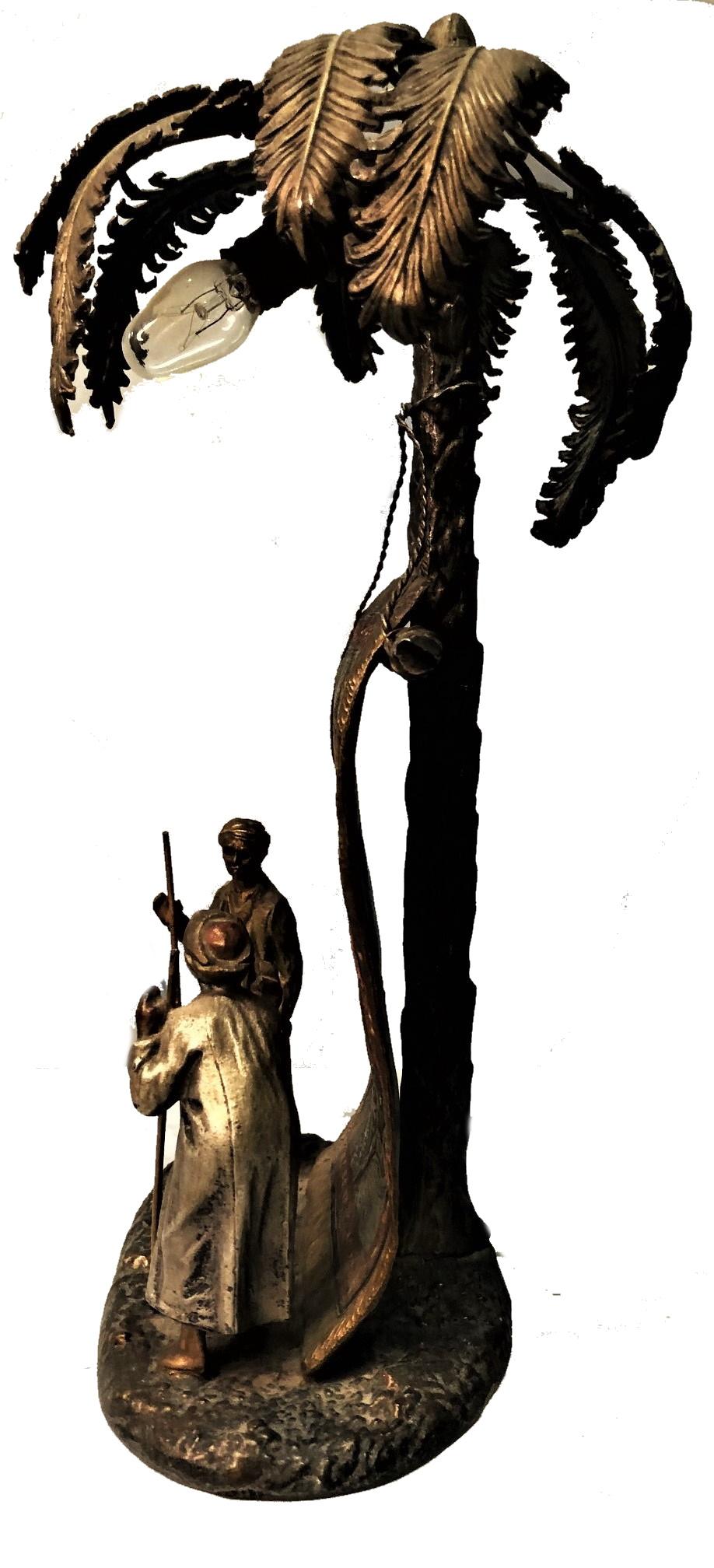 Wayfarers in Oasis, Wiener Kaltbemalte Metalllampe, 19. Jahrhundert im Zustand „Gut“ im Angebot in New York, NY