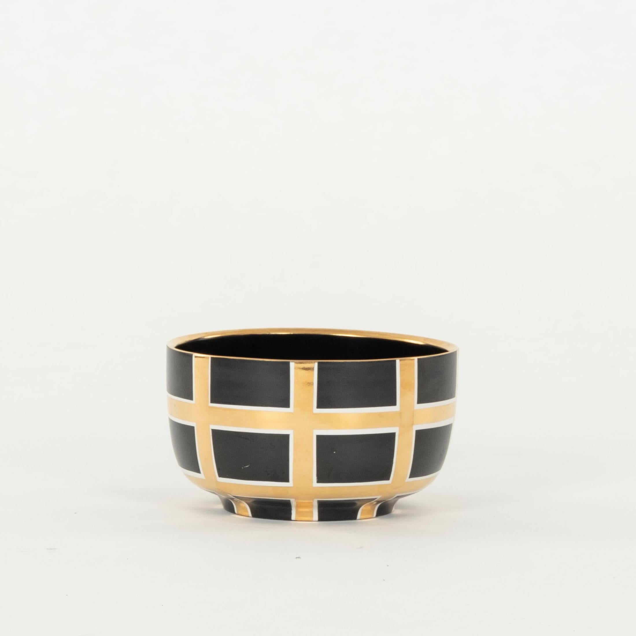 Nord-américain Waylande Gregory Bowl Carrés noirs et dorés en vente