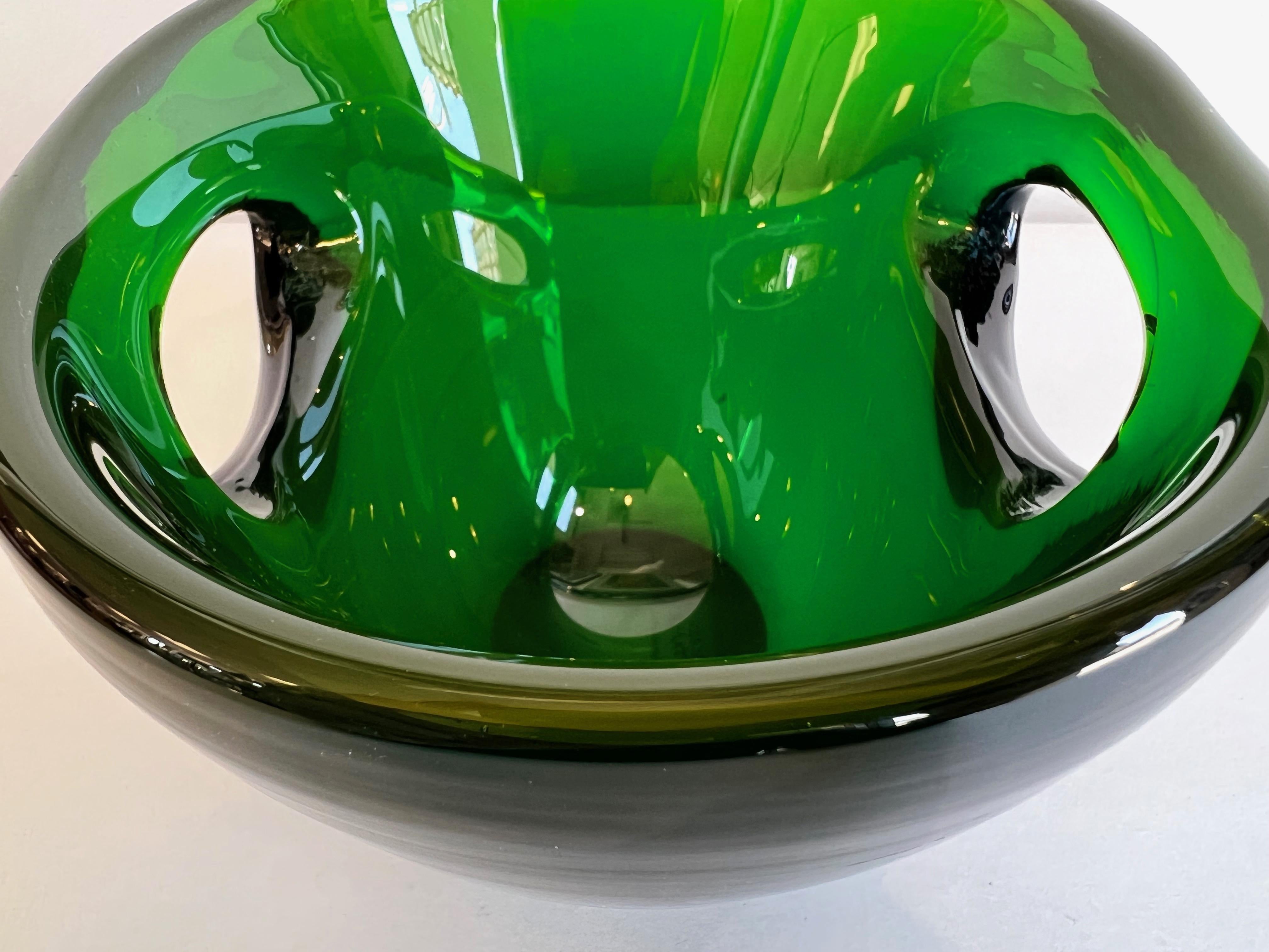 Wayne Husted for Blenko Emerald Green Double-Pierced Glass Bowl #5819, 1958 3