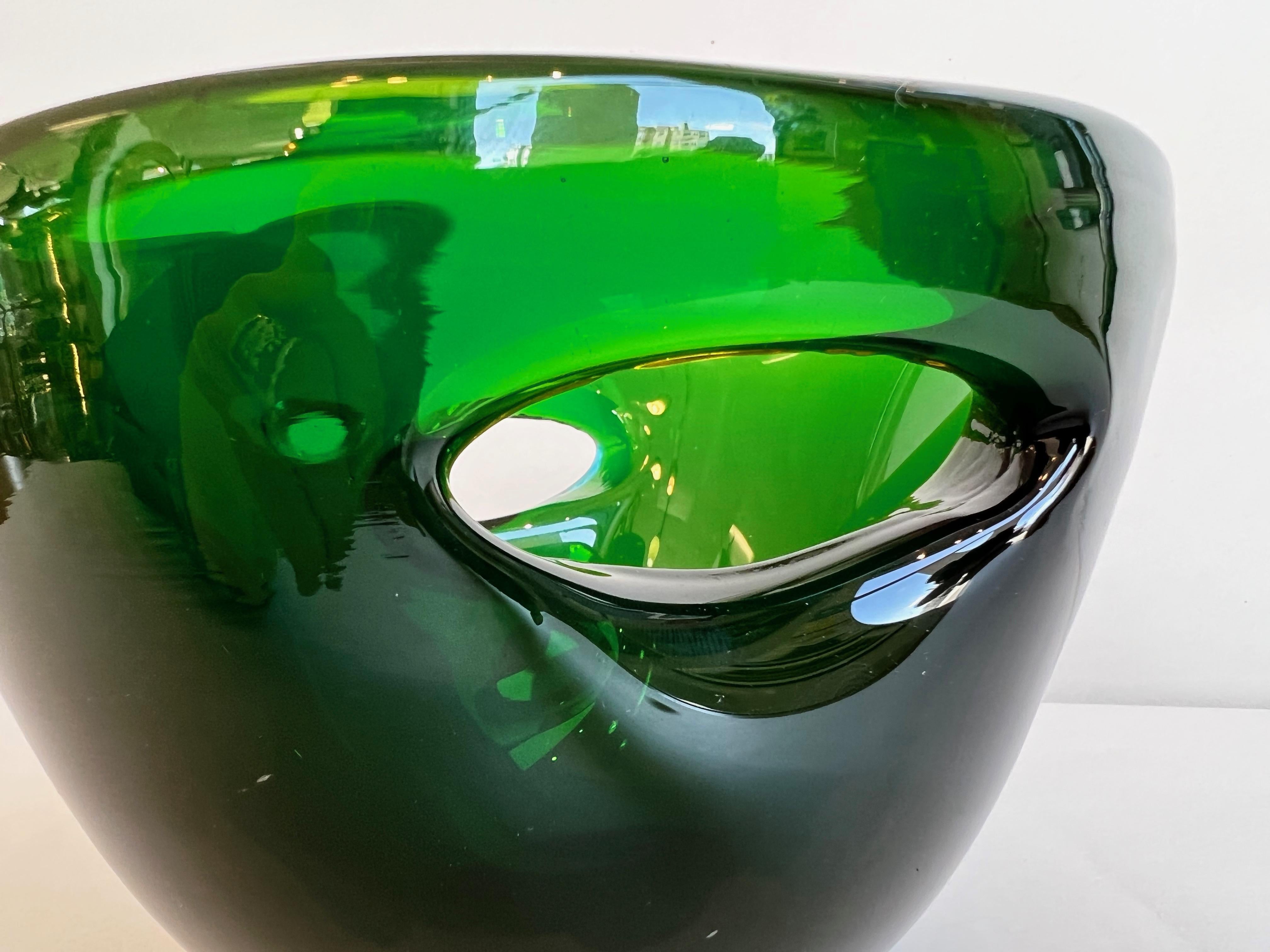 Wayne Husted for Blenko Emerald Green Double-Pierced Glass Bowl #5819, 1958 In Good Condition In San Francisco, CA