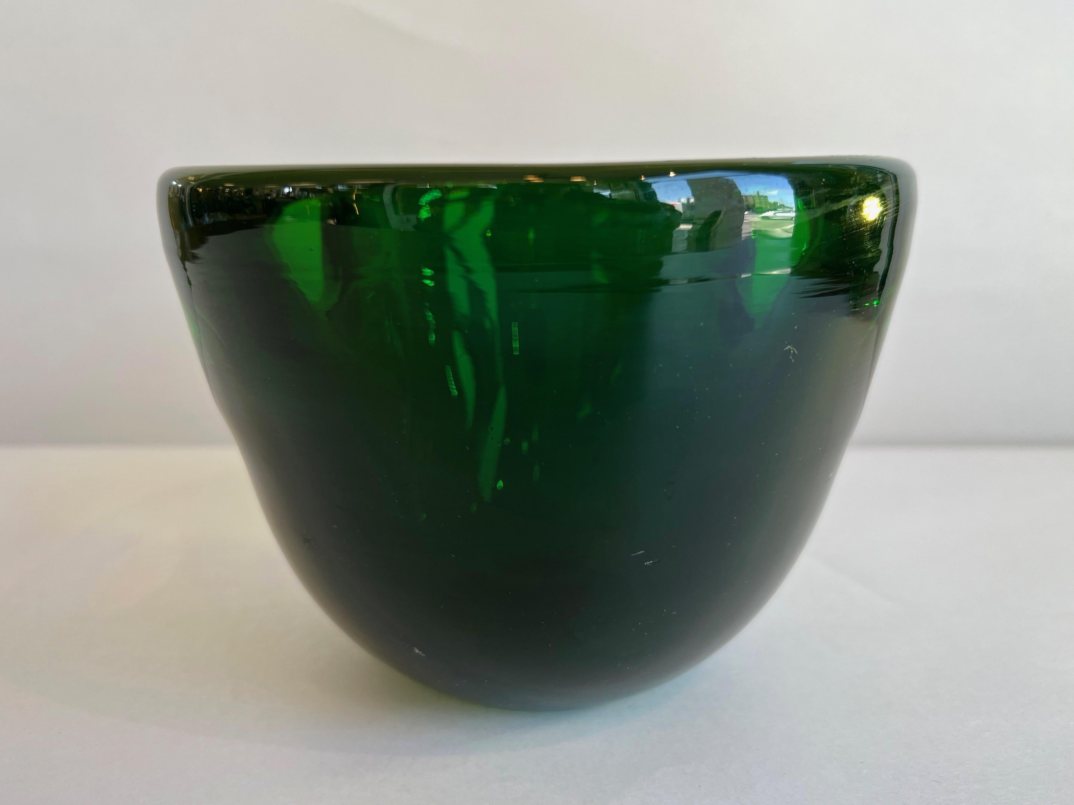 Wayne Husted for Blenko Emerald Green Double-Pierced Glass Bowl #5819, 1958 1