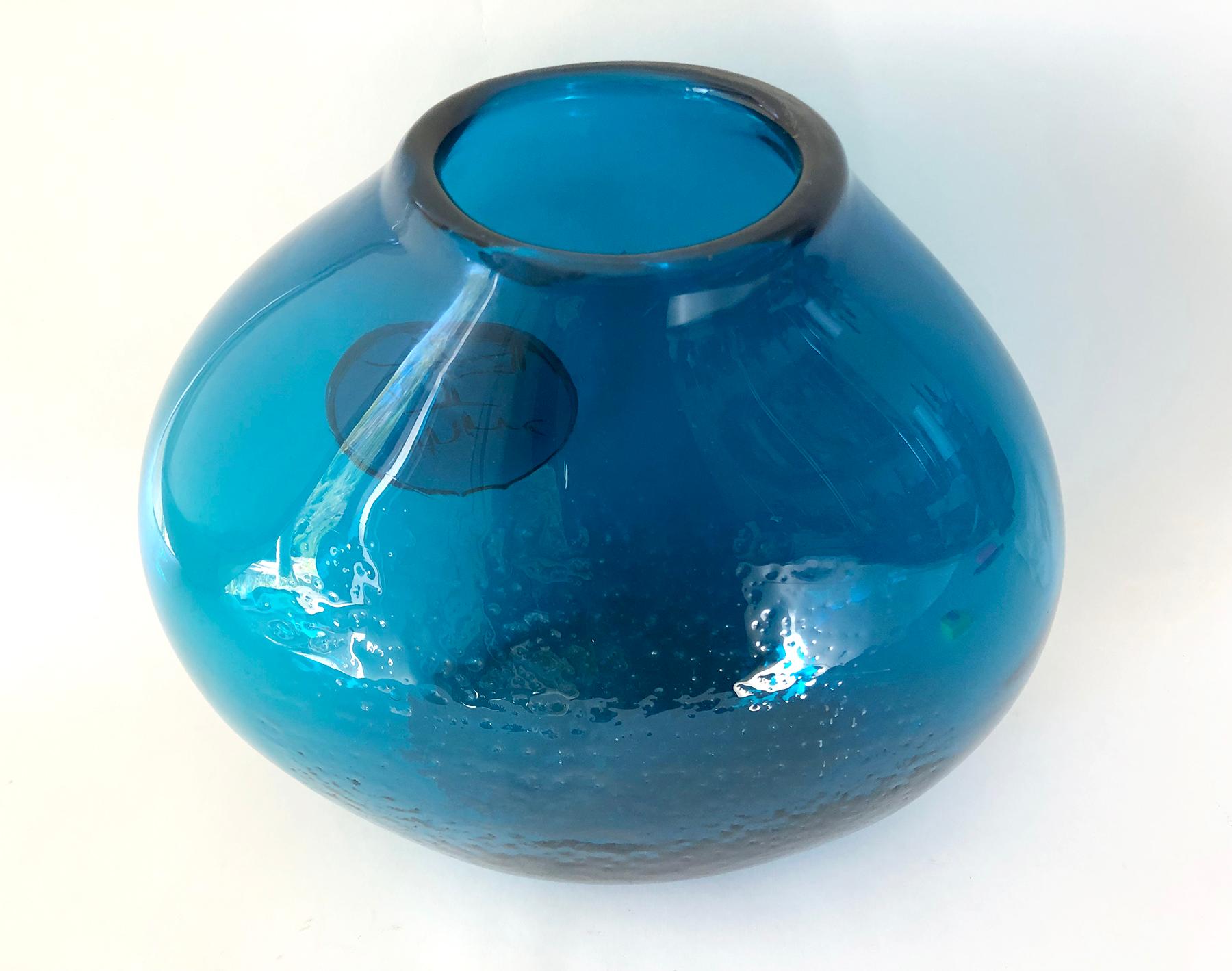 Mid-Century Modern Wayne Husted for Blenko Medallion Vase