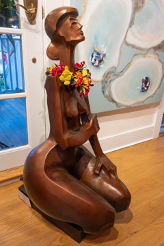 "Augusta 6/12" Sculpture en bronze d'une femme nue agenouillée, patine orange foncé