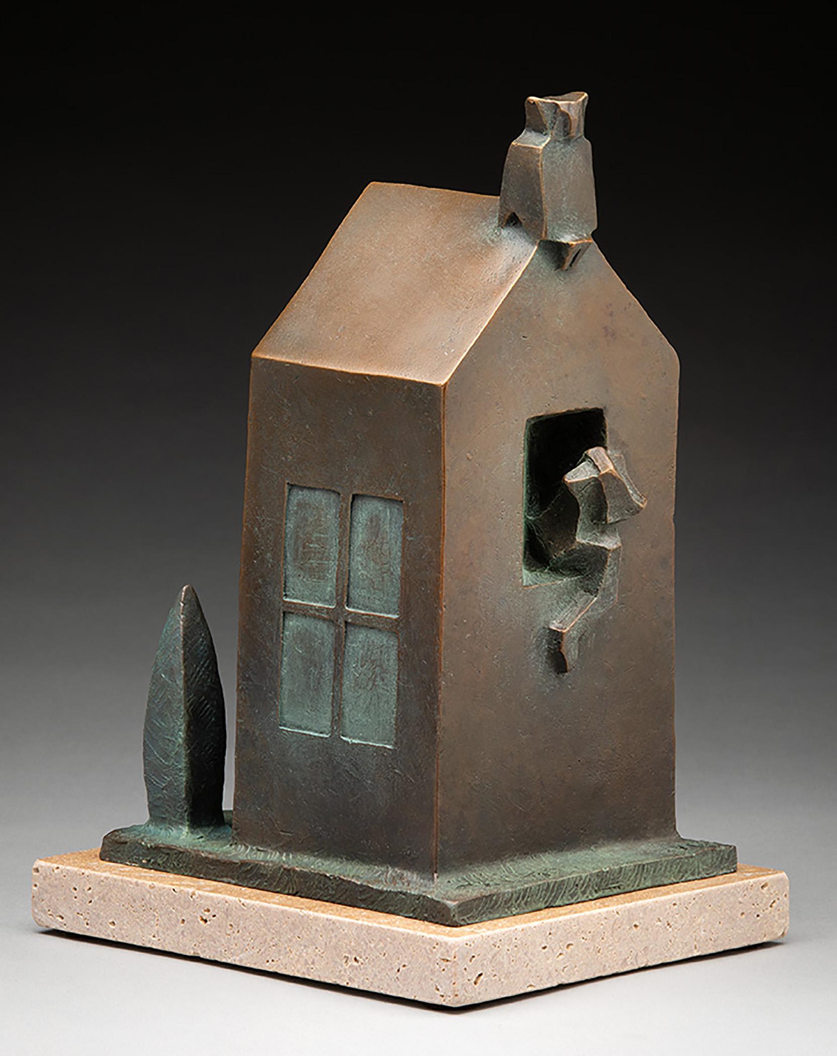 Abstract Sculpture de Wayne Salge - "Cabin Fever 2" Miniescultura de bronce fundido de una casa con búho, Cubismo