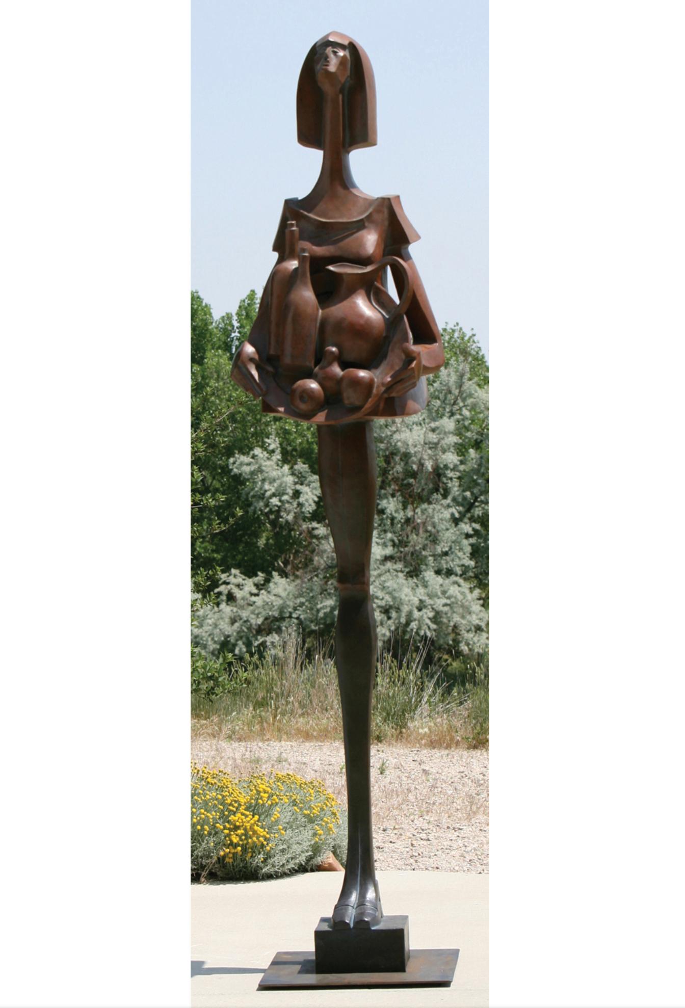 Grande sculpture en bronze coulé « Sierra » représentant une femme tenant des fruits, cubisme