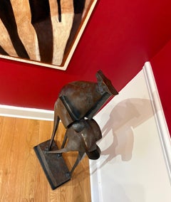 "Tovar" figurative bronze of a llama walking with pride