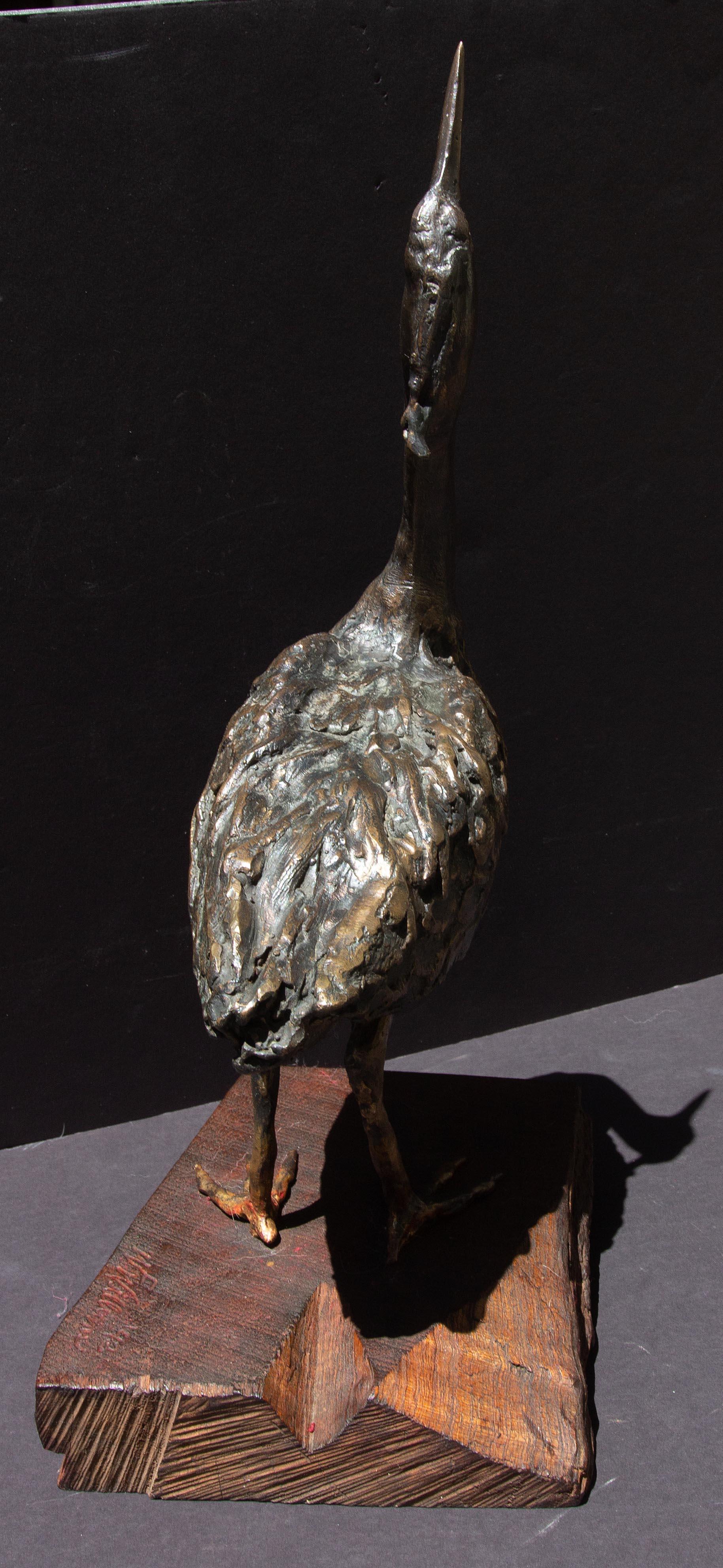 Escultura de garza de bronce de Wayne F Williams - Figurative Sculpture Marrón de wayne williams