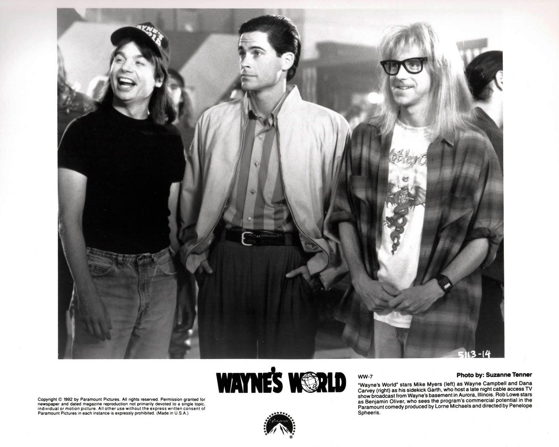 Papier Waynes World 1992 Publicity Film Movie Press Still Framed en vente