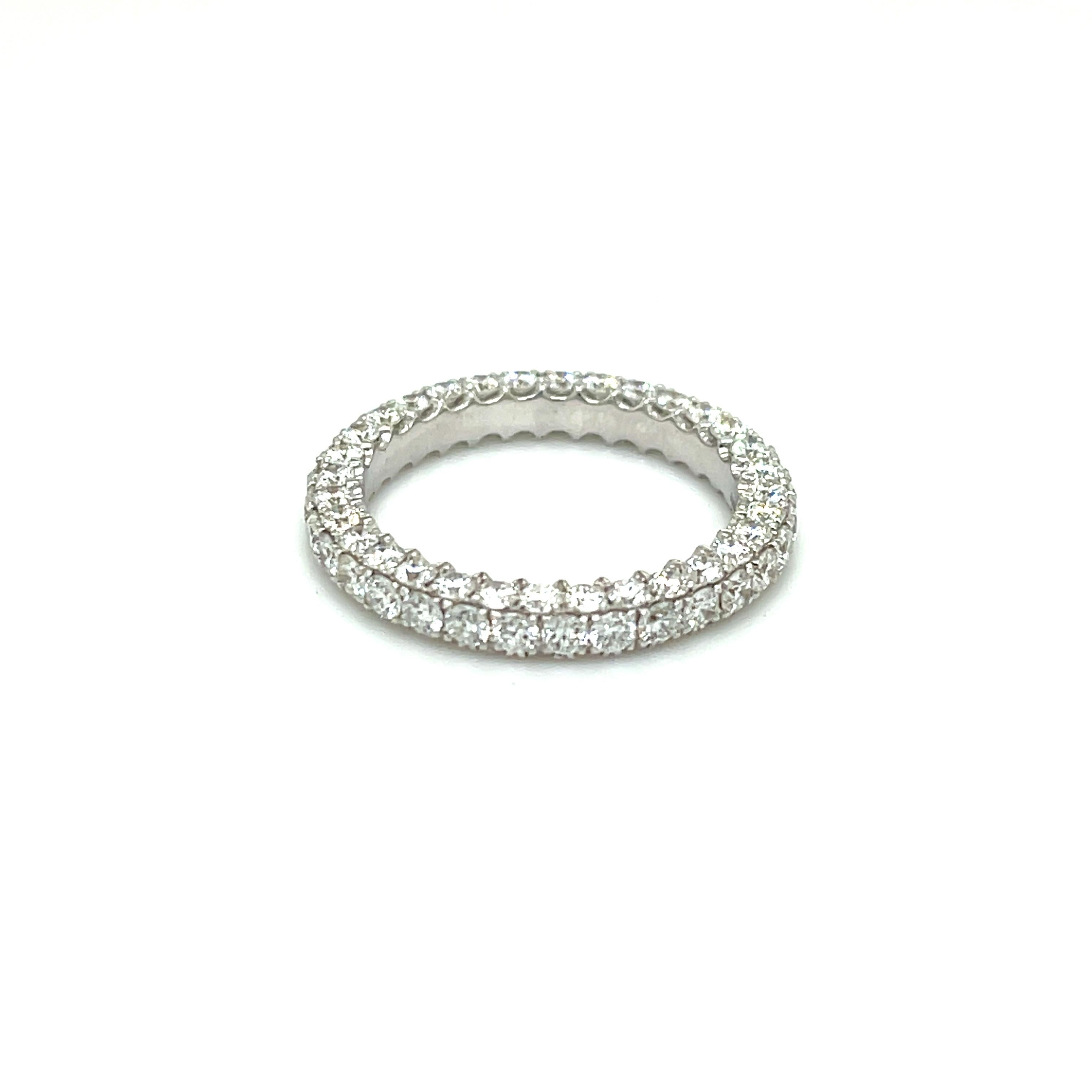 Round Cut WB3R - 18KW 3 Row Wedding Band with Diamonds For Sale
