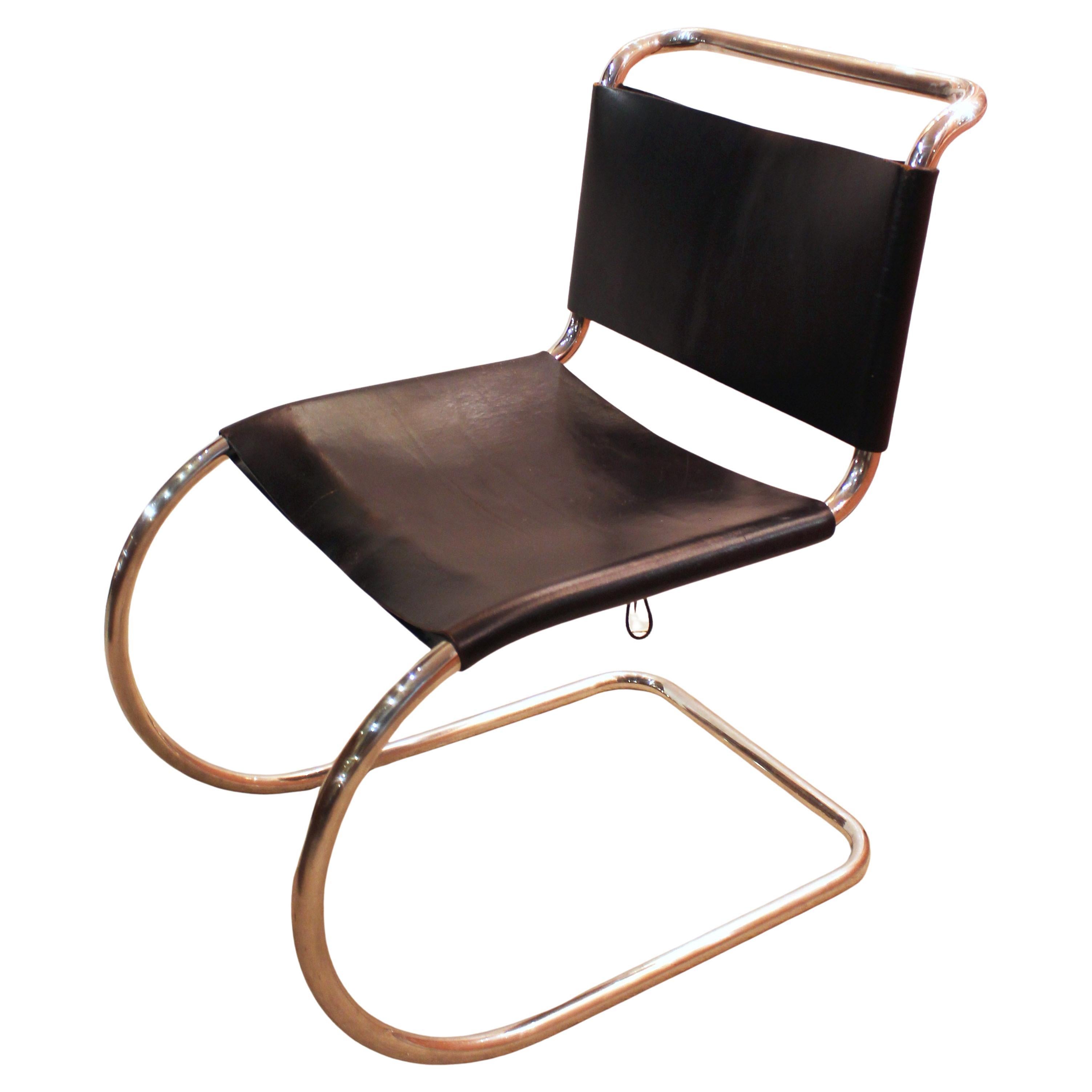 WC 1448z: Silla lateral voladiza Mies Van Der Rohe en venta