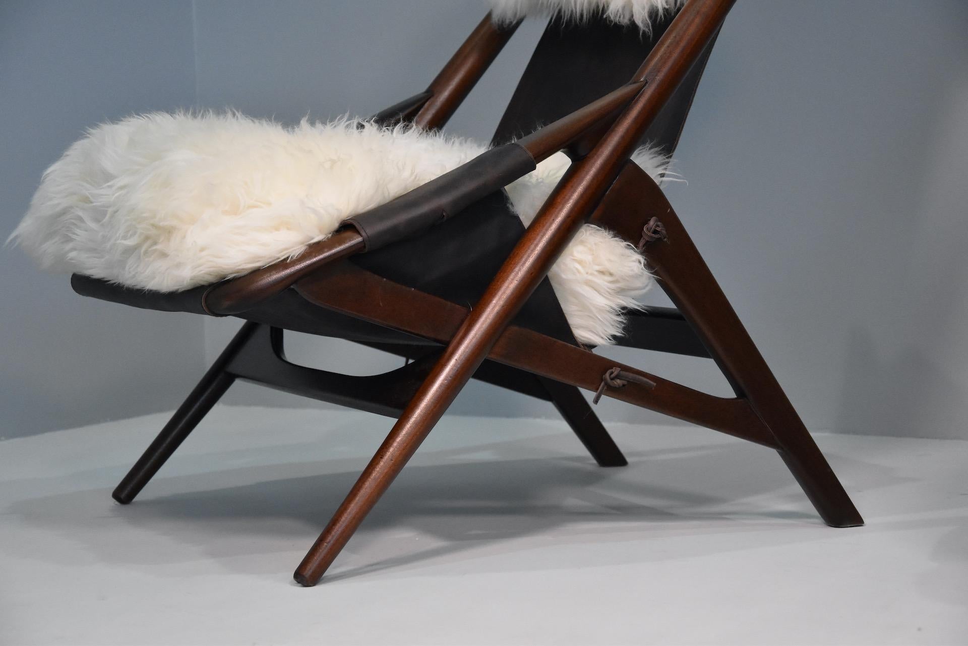 W.D. Andersag Lounge Chair in Leather And Sheepskin For Sale 2