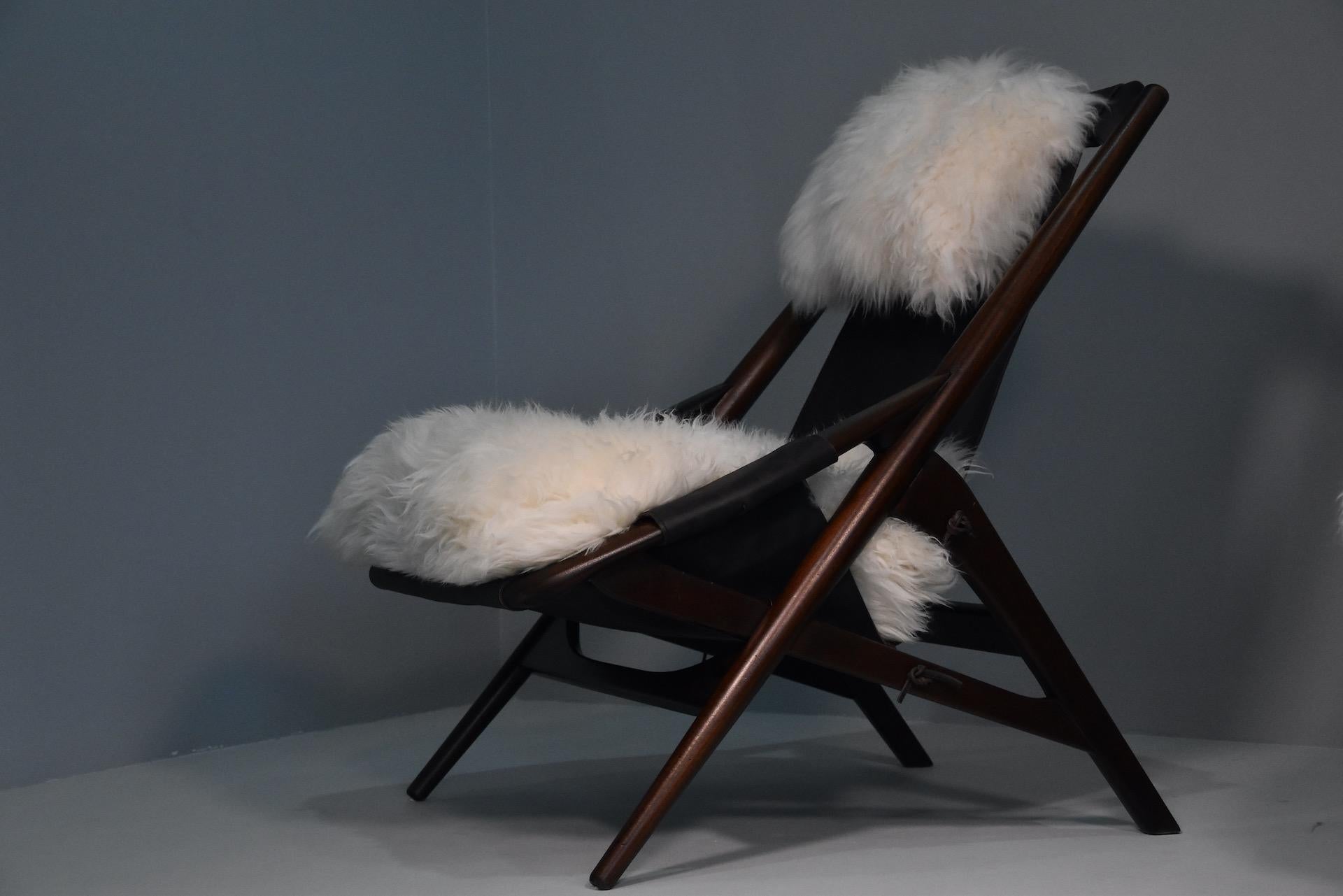 W.D. Andersag Lounge Chair in Leather And Sheepskin For Sale 3