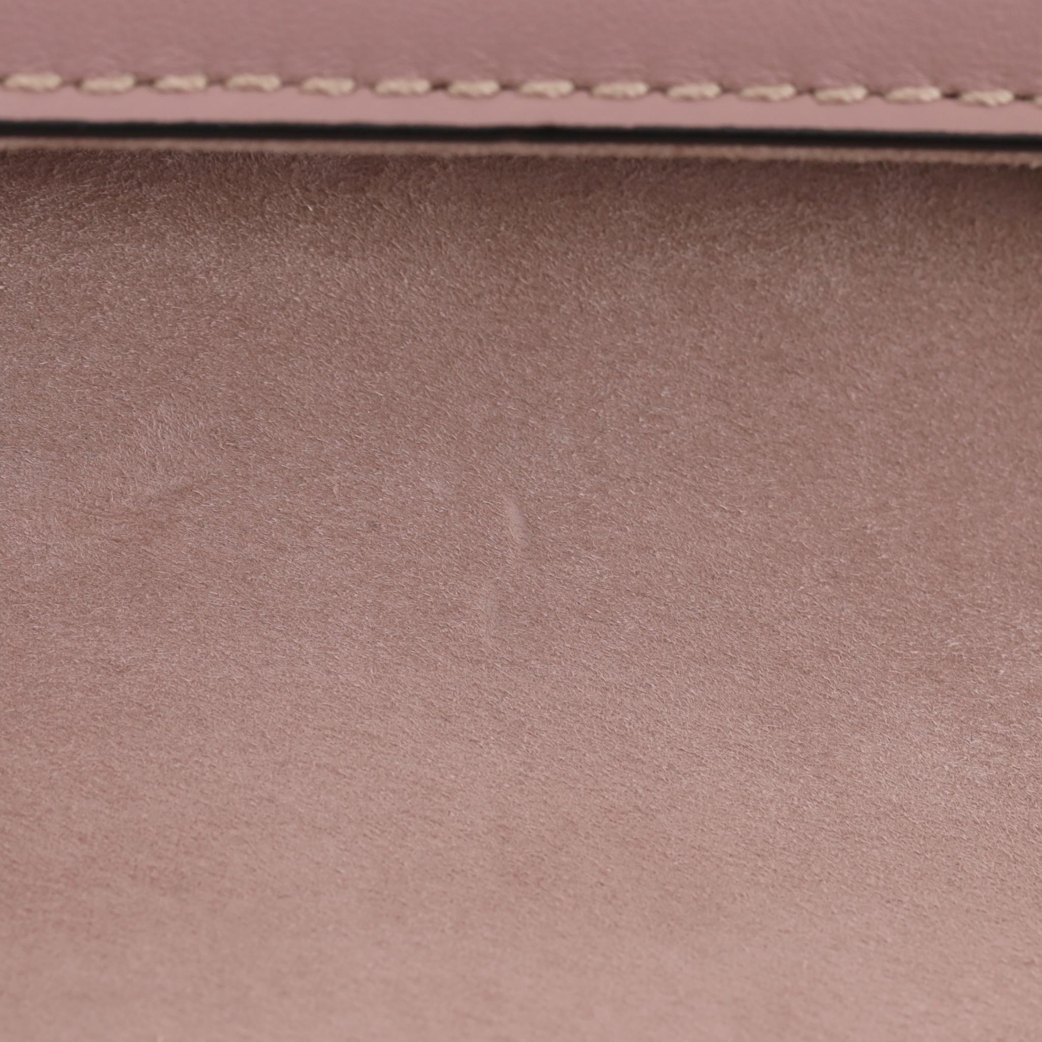 We Adore - Valentino Glam Lock Rockstud Cuir Tattoo Bead Embroidered Shoulder en vente 9