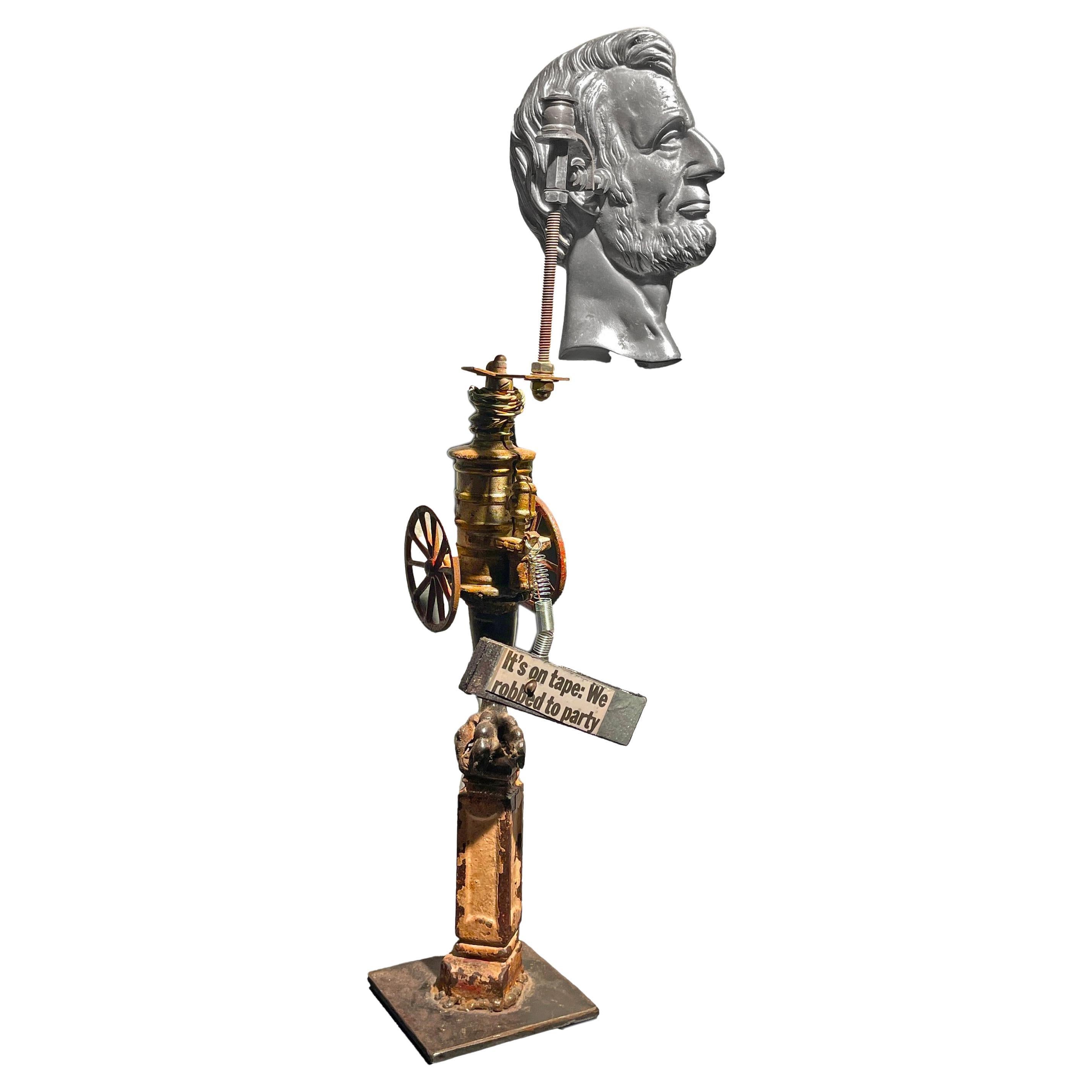 We Robbed to Party, Objet d'Art – architektonische Artefakte auf einem Marmorsockel