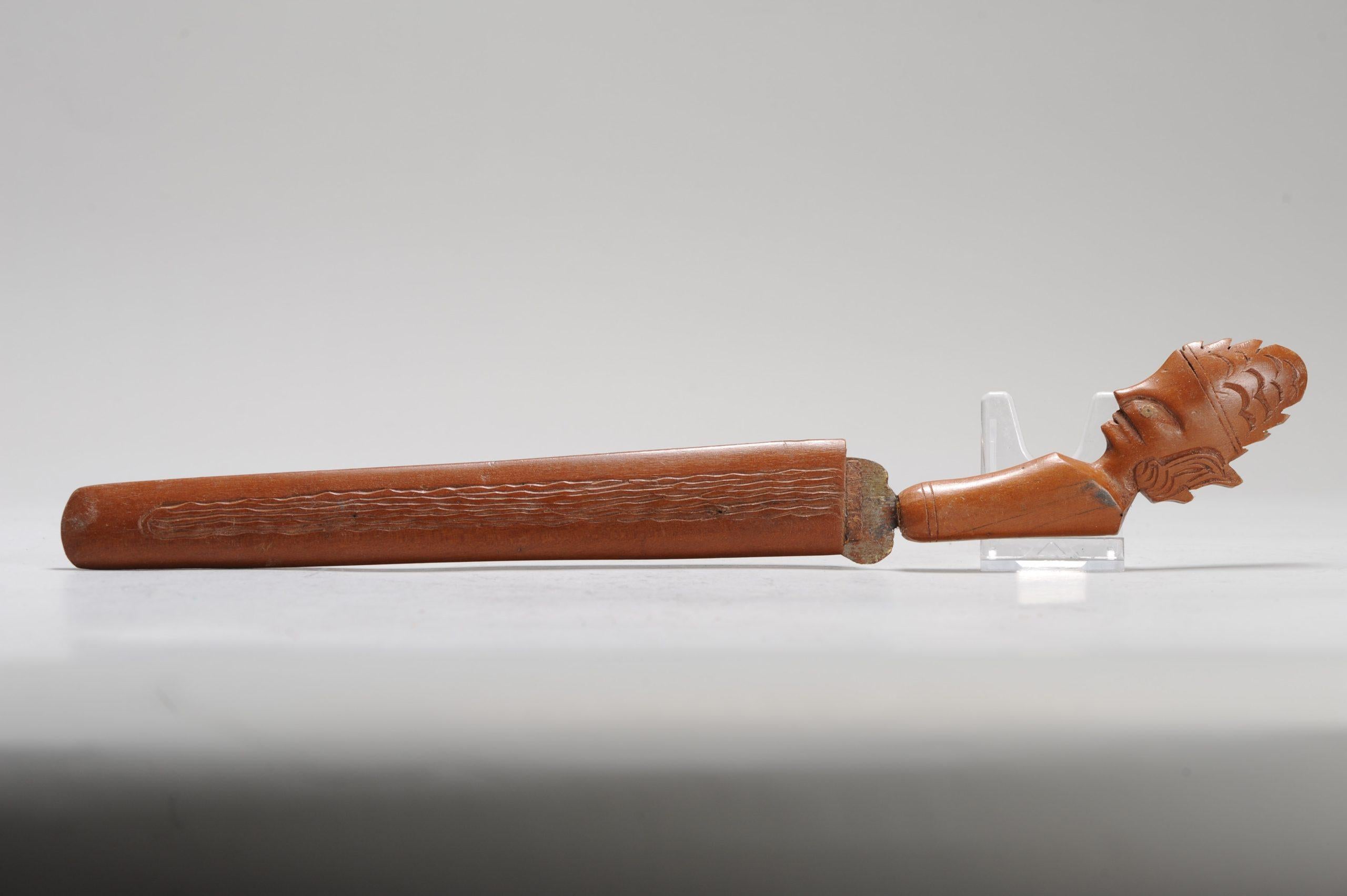 Arme du 20e siècle Keris I.C.C. Épée de cérémonie Dague Asie du Sud-Est Indonésie.

Informations complémentaires :
Matière : Bronze et métal, bois / bambou
Région d'origine : Inde/Indonésie
Période : 19e siècle, 20e siècle
Condit : Il manque une
