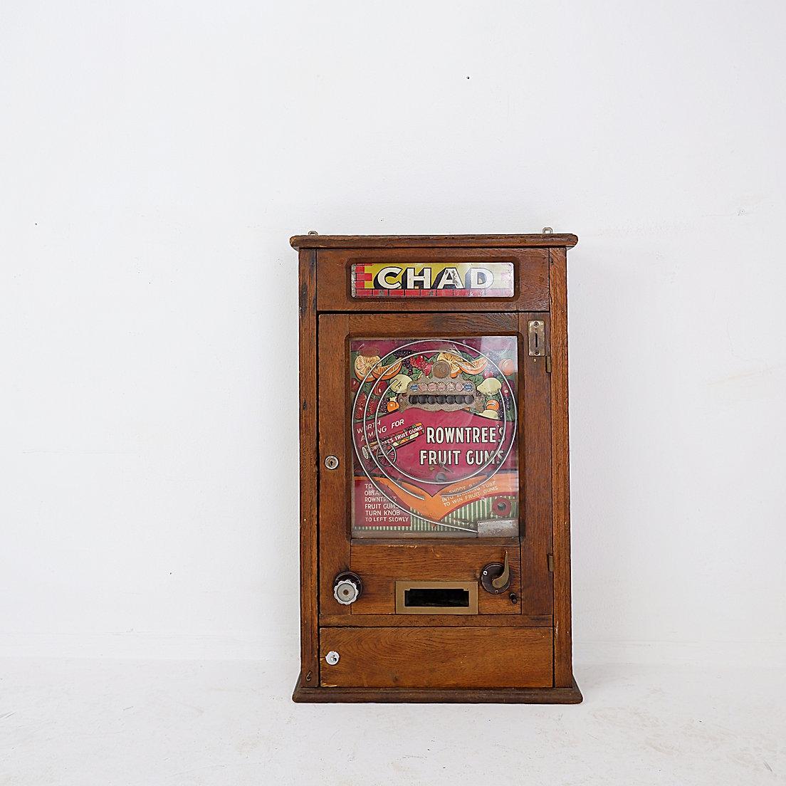 Usure correspondant à l'âge et à l'usage.  Penny machines 