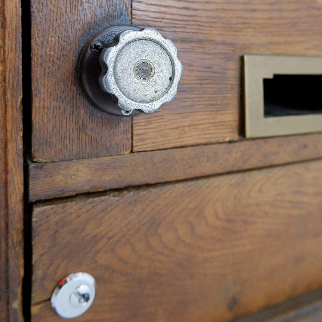 Anglais Usure correspondant à l'âge et à l'usage.  Penny machines 