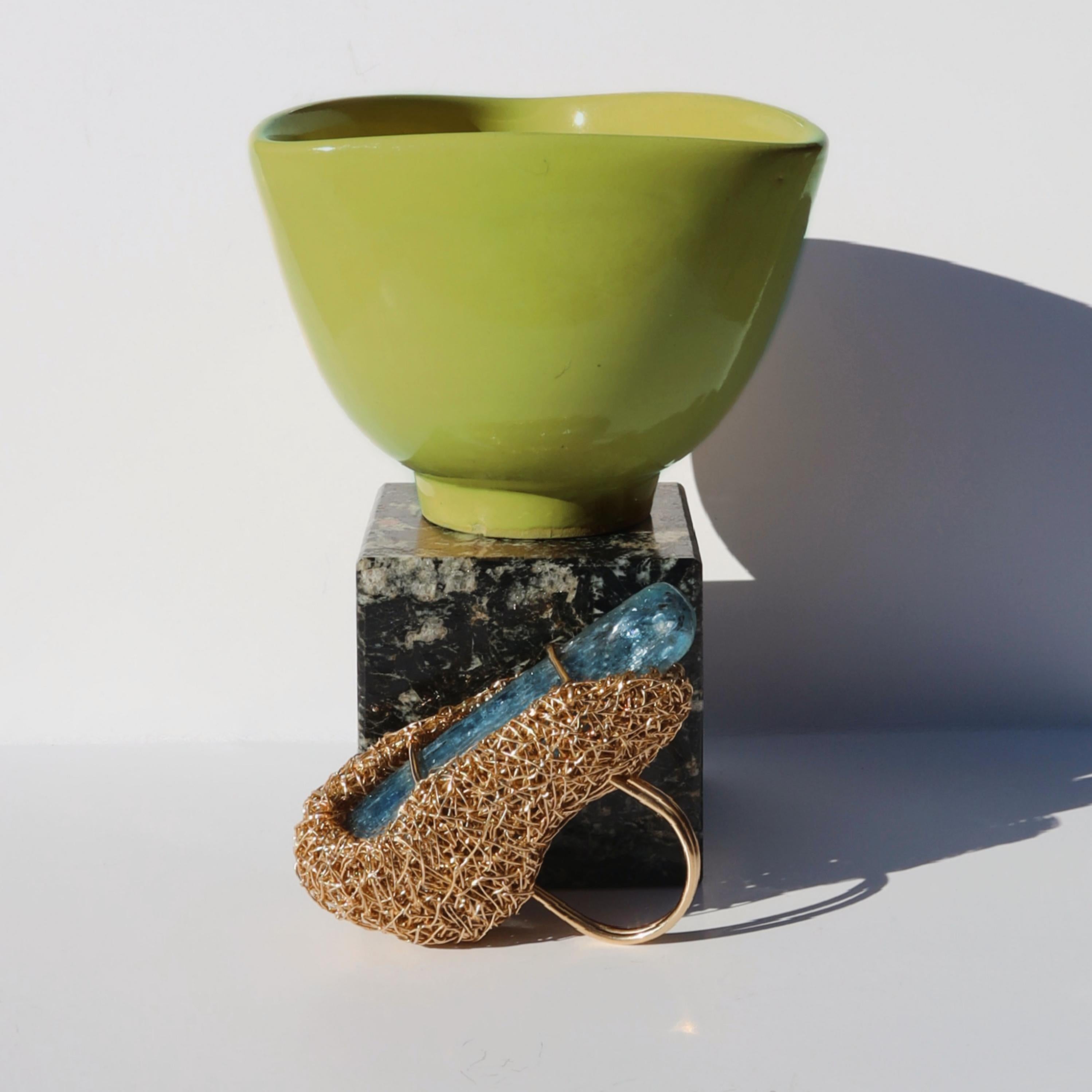 Tragbares Kunstwerk aus blauem Kyanit in Kyanit, einzigartiges Statement-Cocktailring-Schmuckstück im Angebot 4