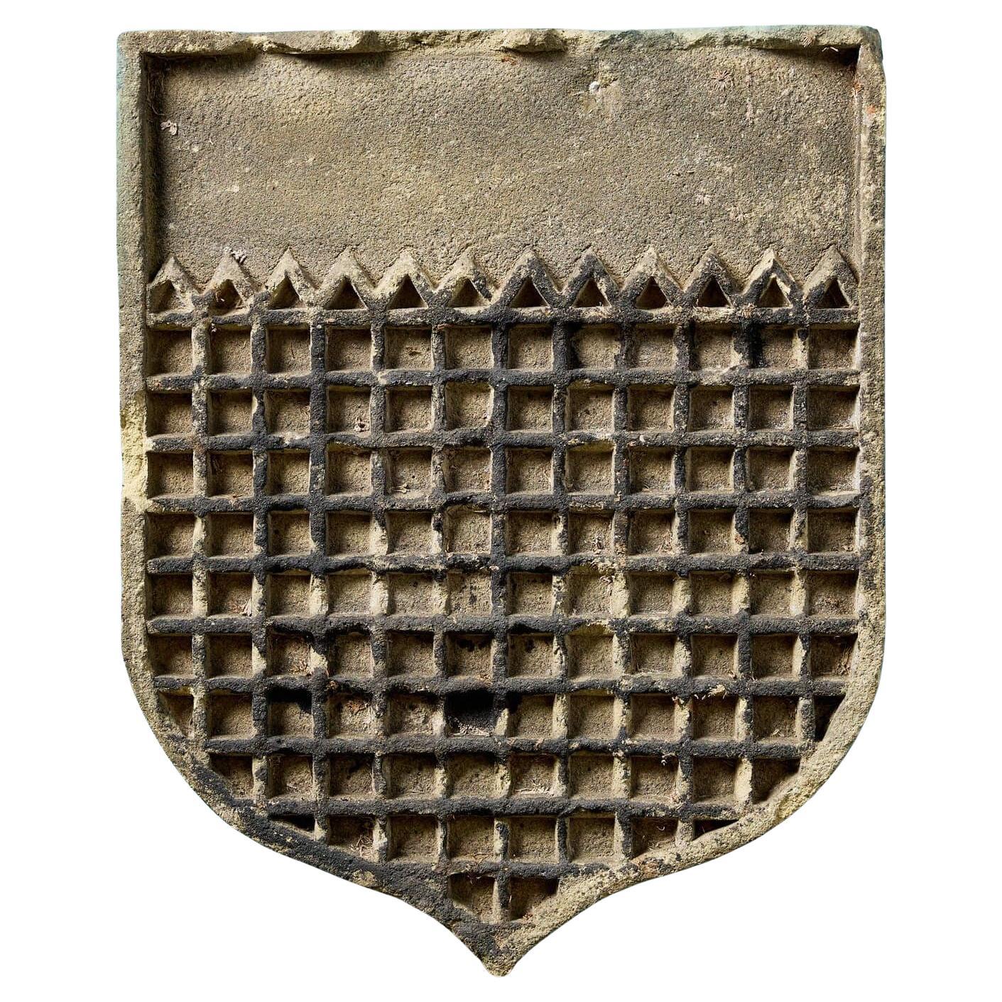 Placa con Escudo Arquitectónico de Terracota Antiguo Envejecido