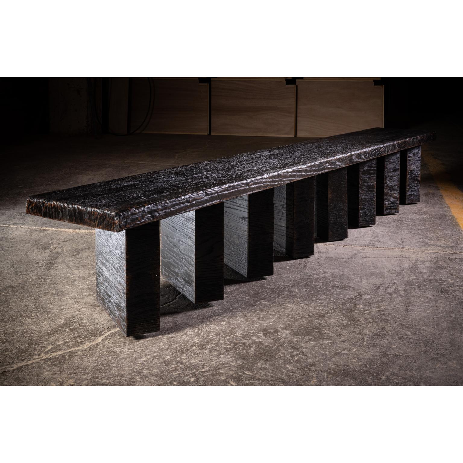 Schwarz verwitterte Eichenholzbank mit geometrisch geformten Füßen von No Age Studio im Angebot 1