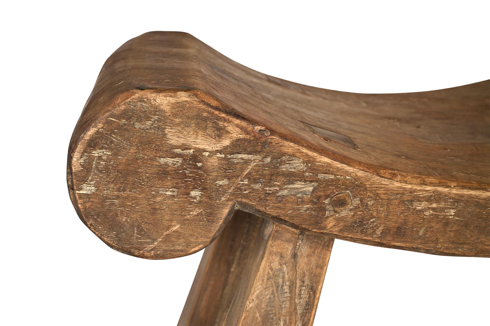 20th Century Weathered Elm Three Seat Scalloped Bench
