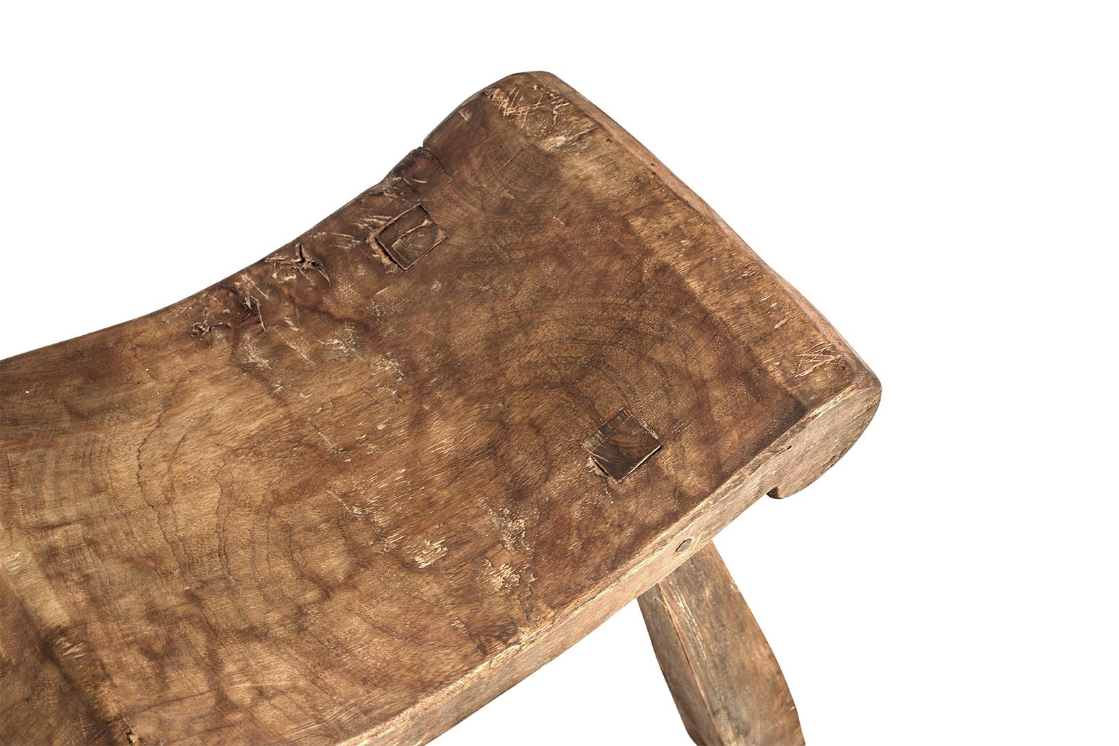 Weathered Elm Three Seat Scalloped Bench 1