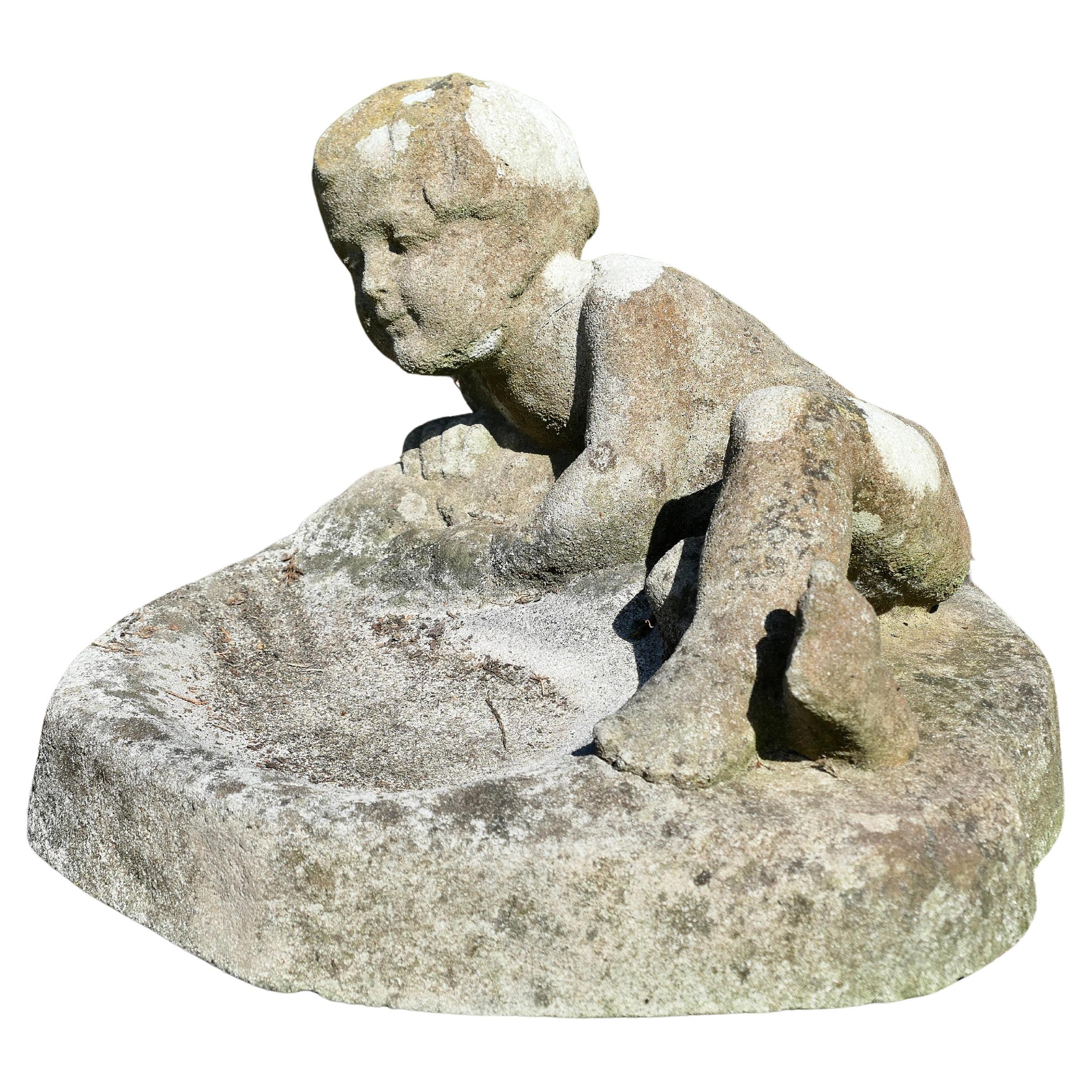 Bague d'oiseau de jardin usée avec un petit enfant