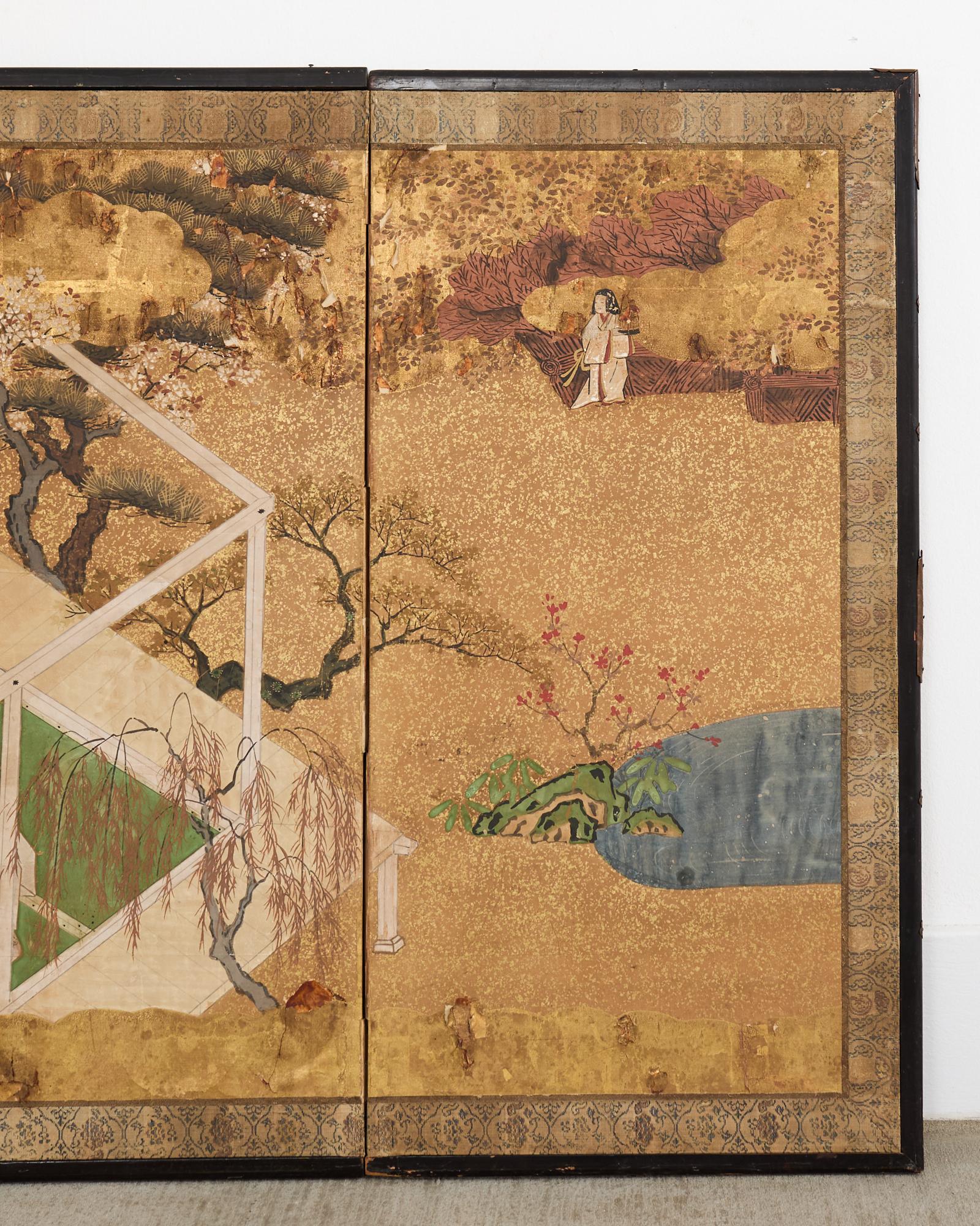 Biombo japonés Meiji de cuatro paneles envejecido Cuento de Genji en Desgastado Estado en Rio Vista, CA