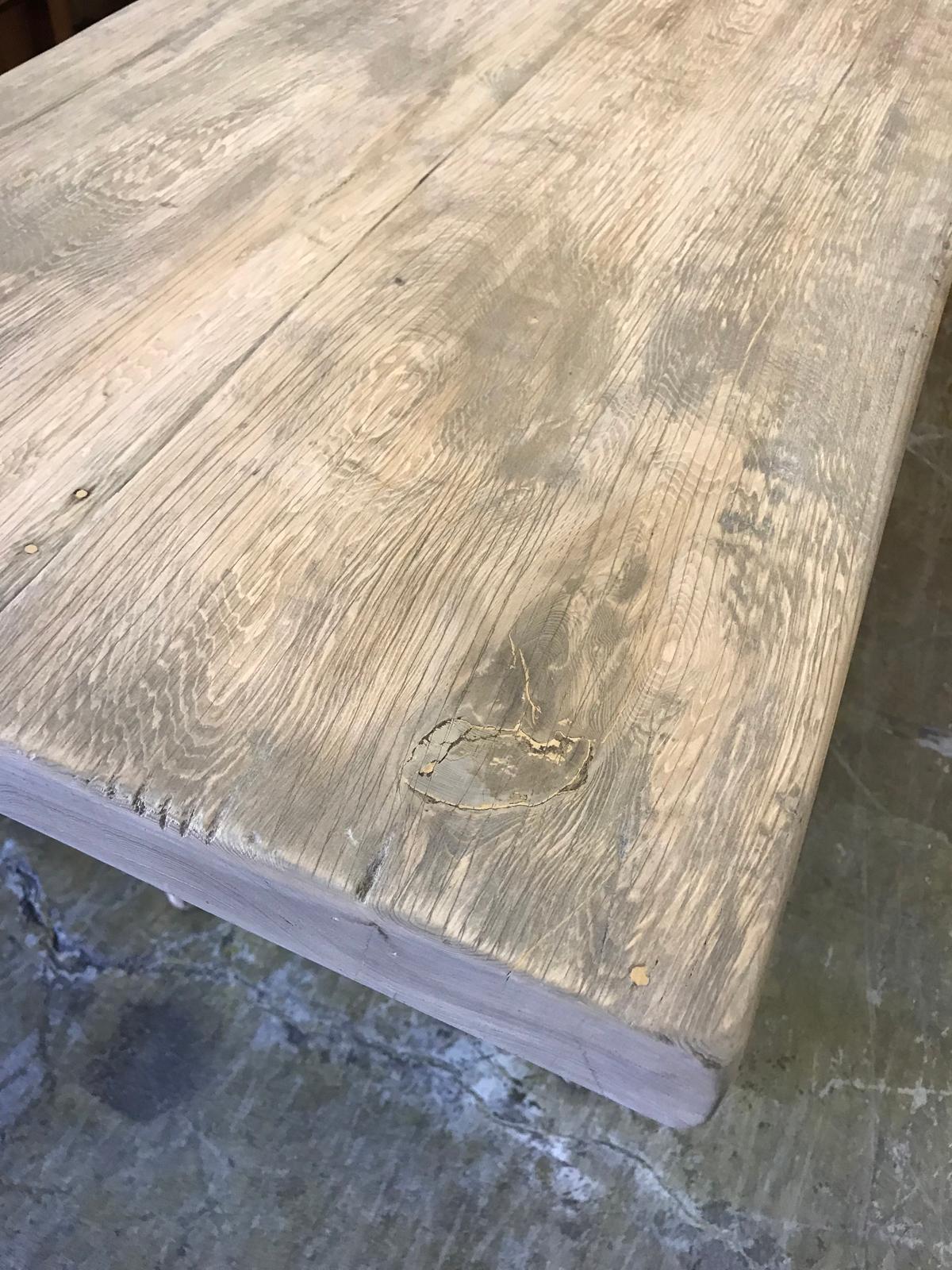 Consola de madera clara envejecida Madera