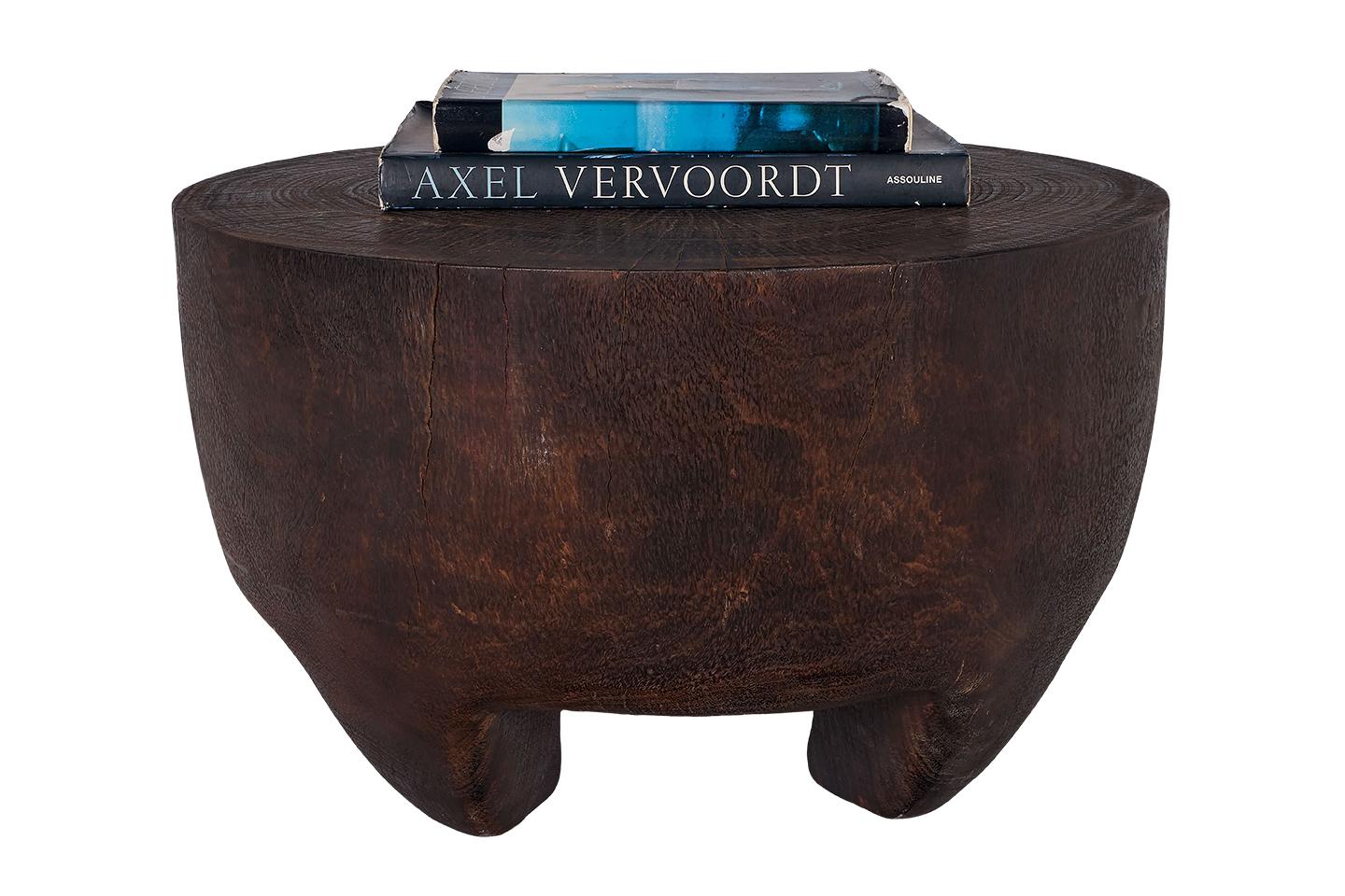 Organique Table d'appoint en bois de marmite de litchi vieilli en vente