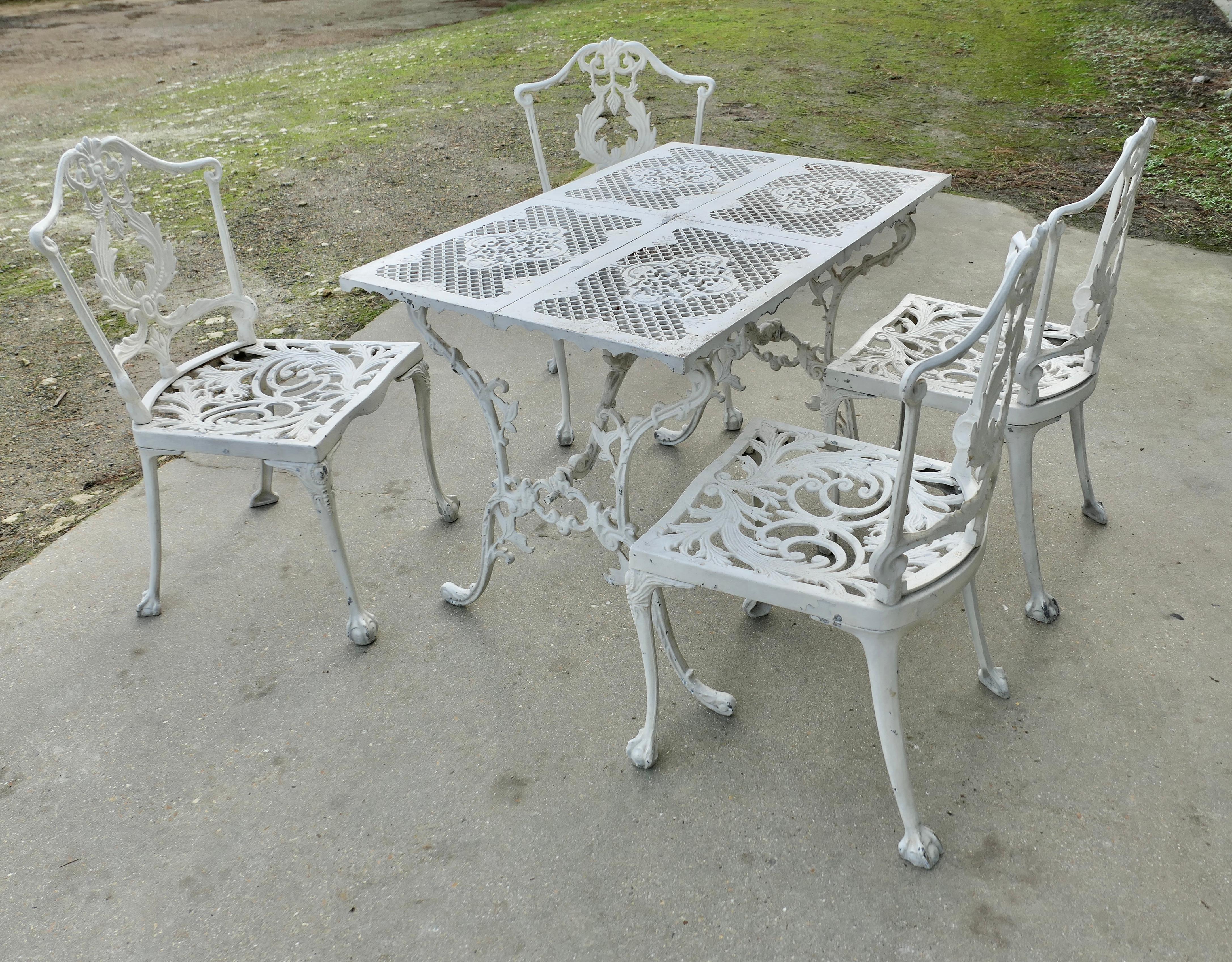 Set de jardín de metal envejecido, mesa y 4 sillas  Juego de jardín muy atractivo de una Estilo Adán en venta