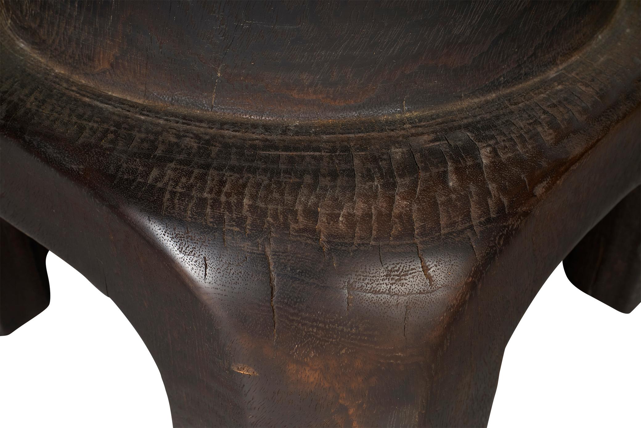 Legno Tavolino in stile giapponese in patina invecchiata in vendita