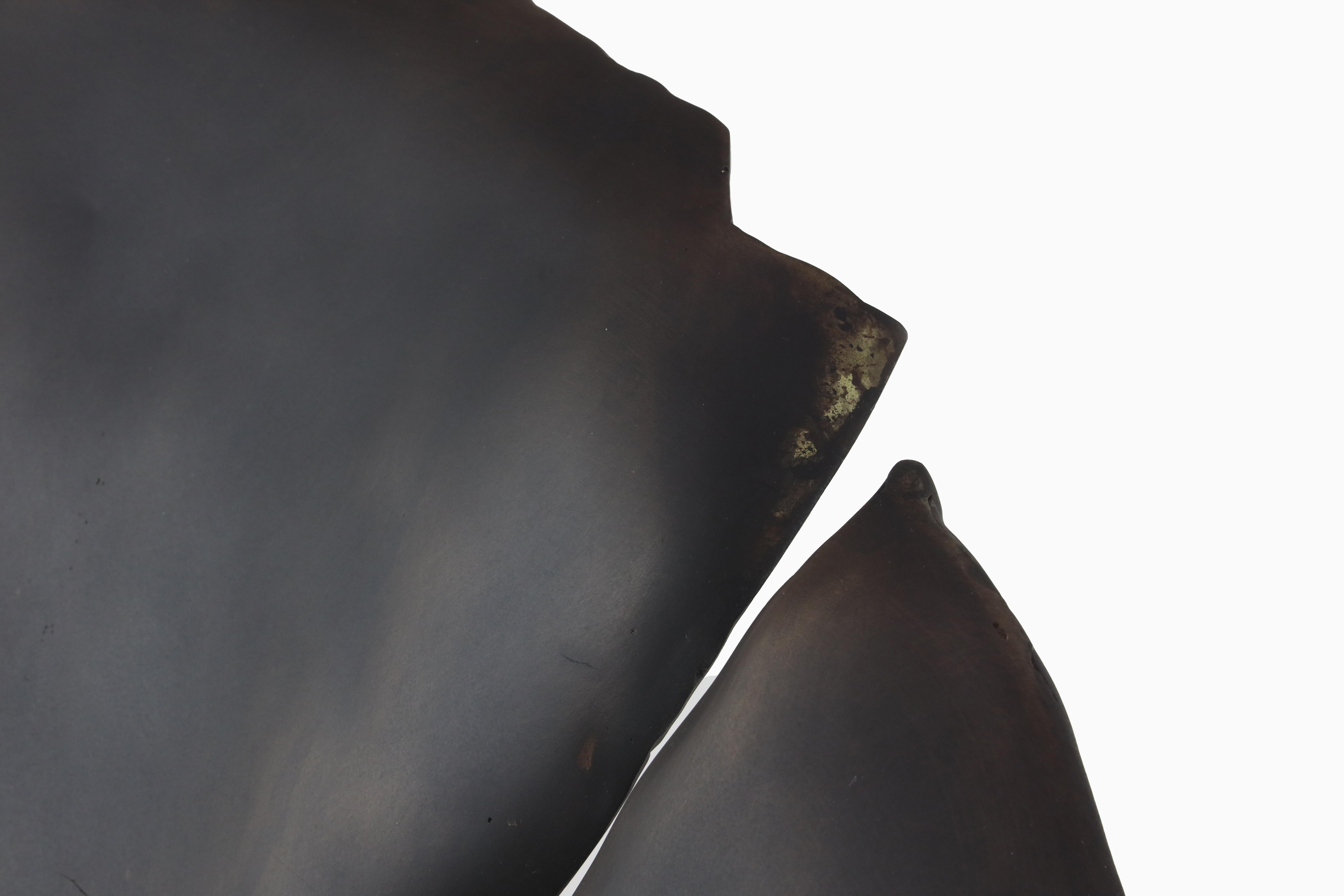 Verwitterter Philodendron-Blatt-Esszimmerstuhl aus massiver Bronze von Christopher Kreiling (Messing) im Angebot