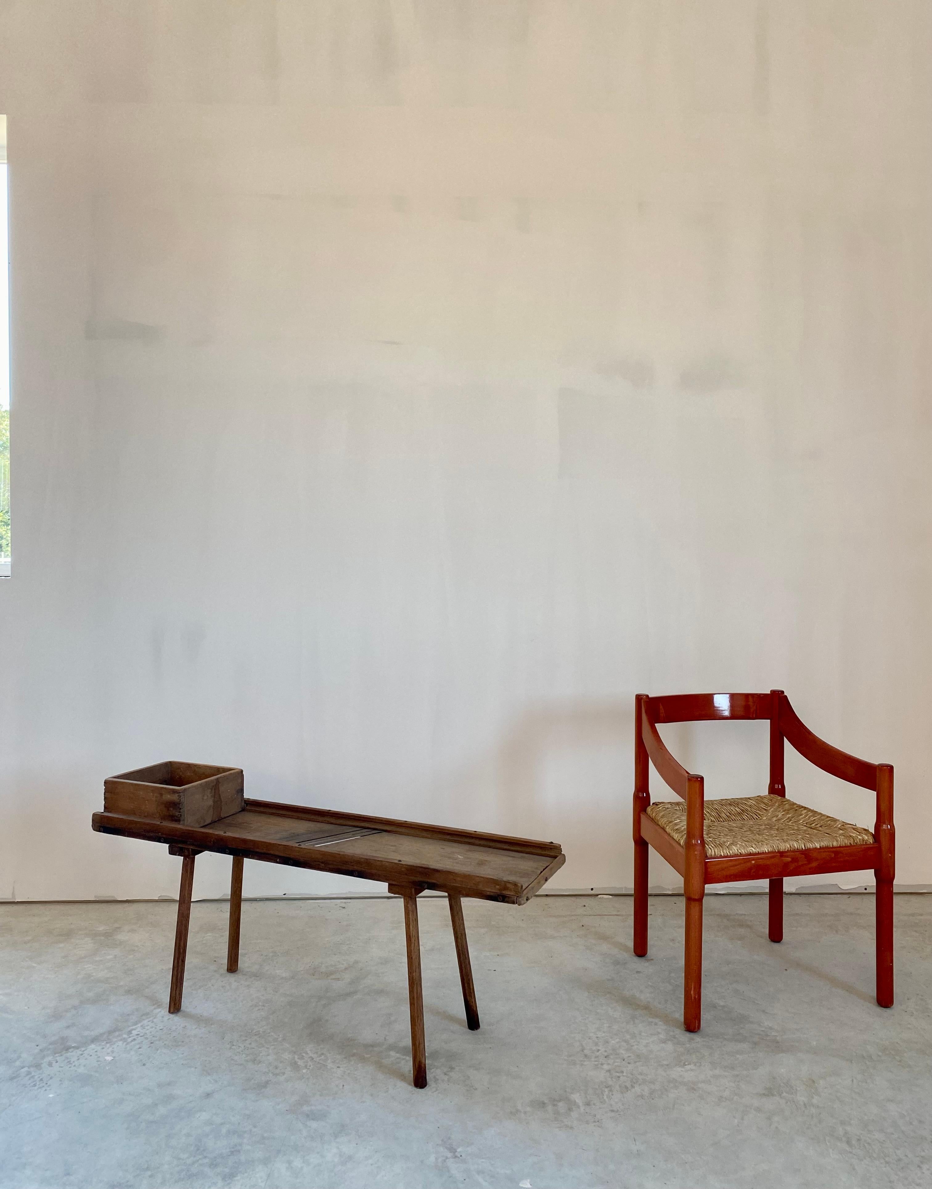 Table basse primitive Cabage Cutter en vente 3