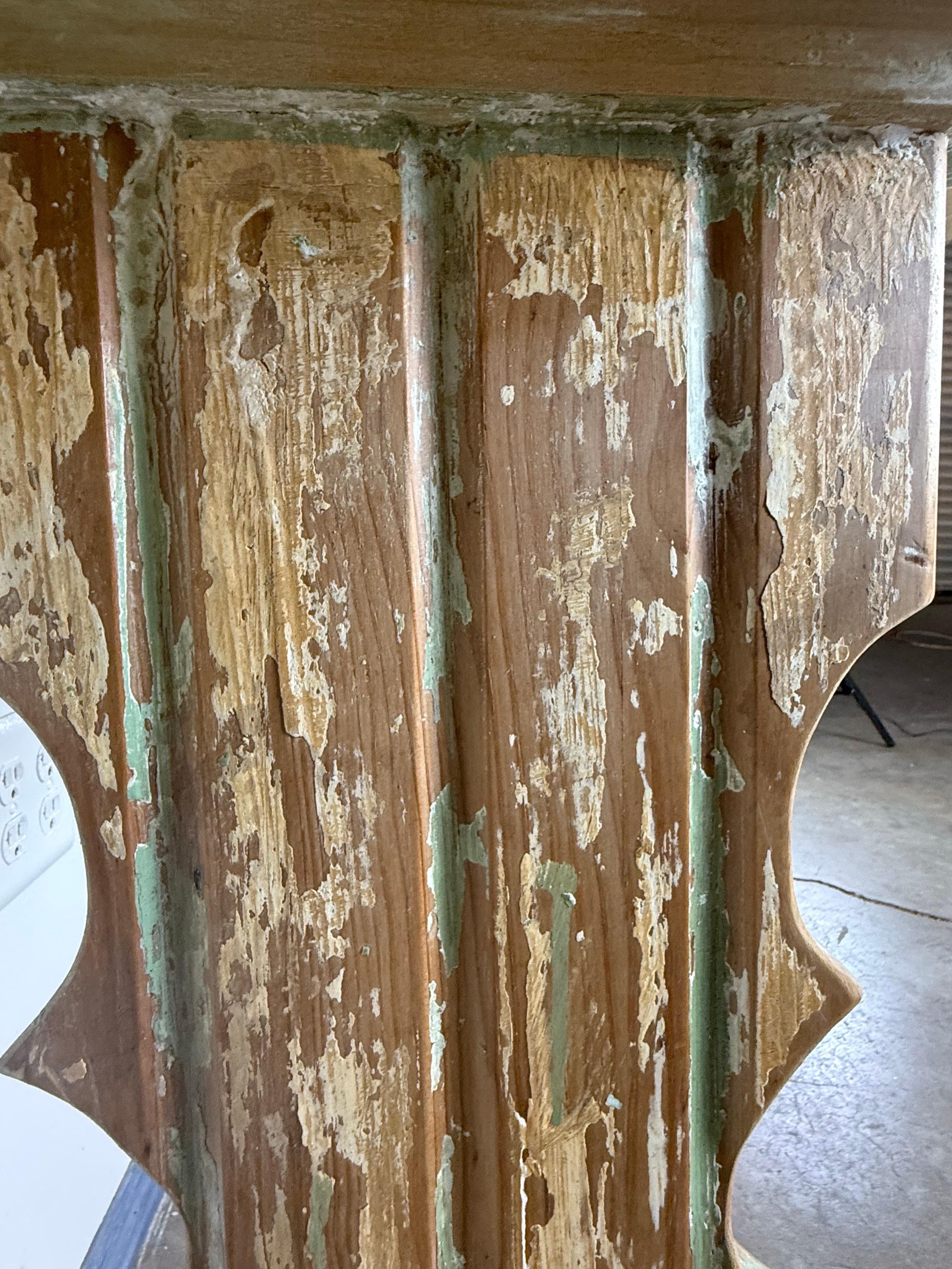 Weathered Swedish-Style Pine Console Table with Lyre-Shaped Supports For Sale 7