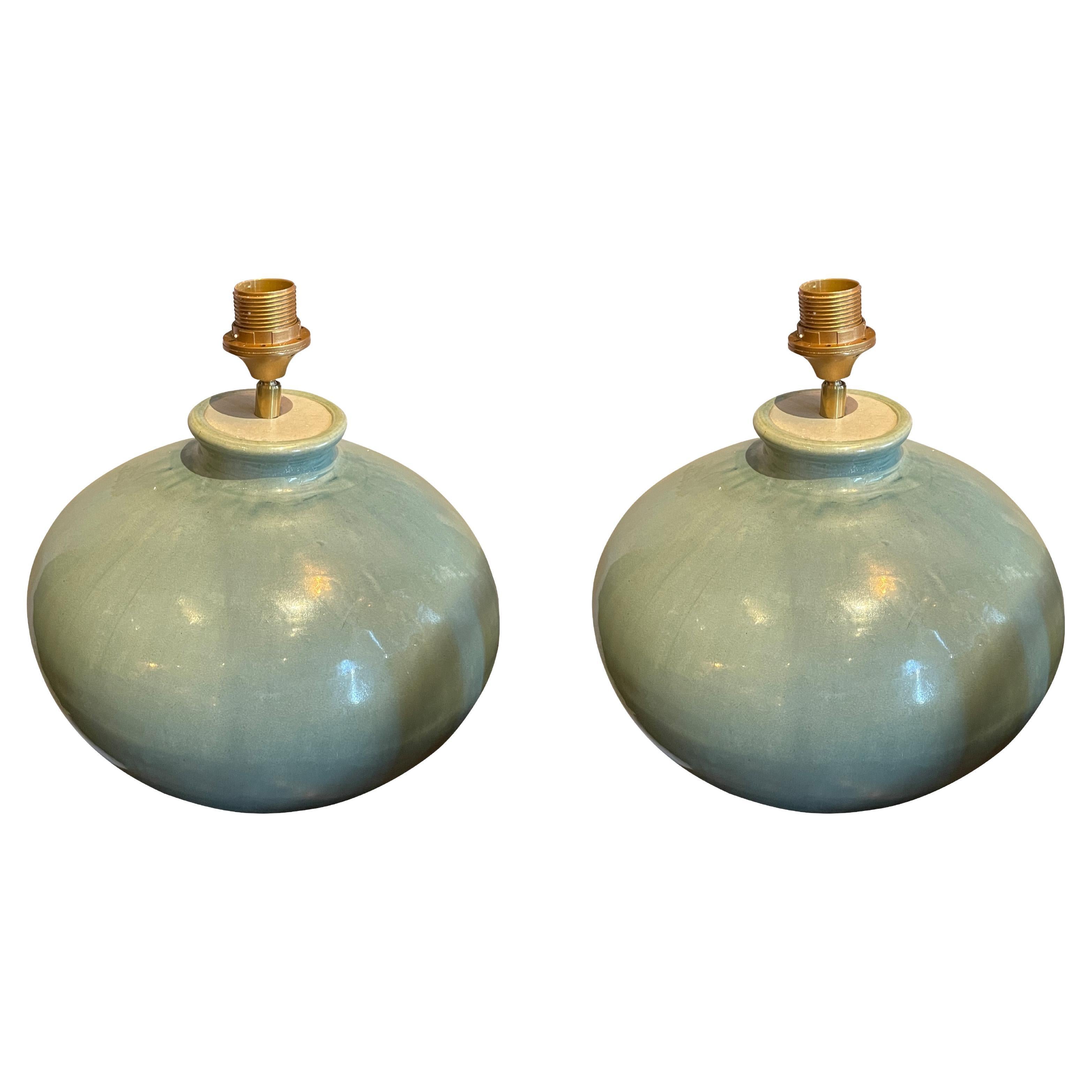 Chinois Paire de lampes en céramique à glaçure turquoise vieillie, Chine, contemporaine en vente