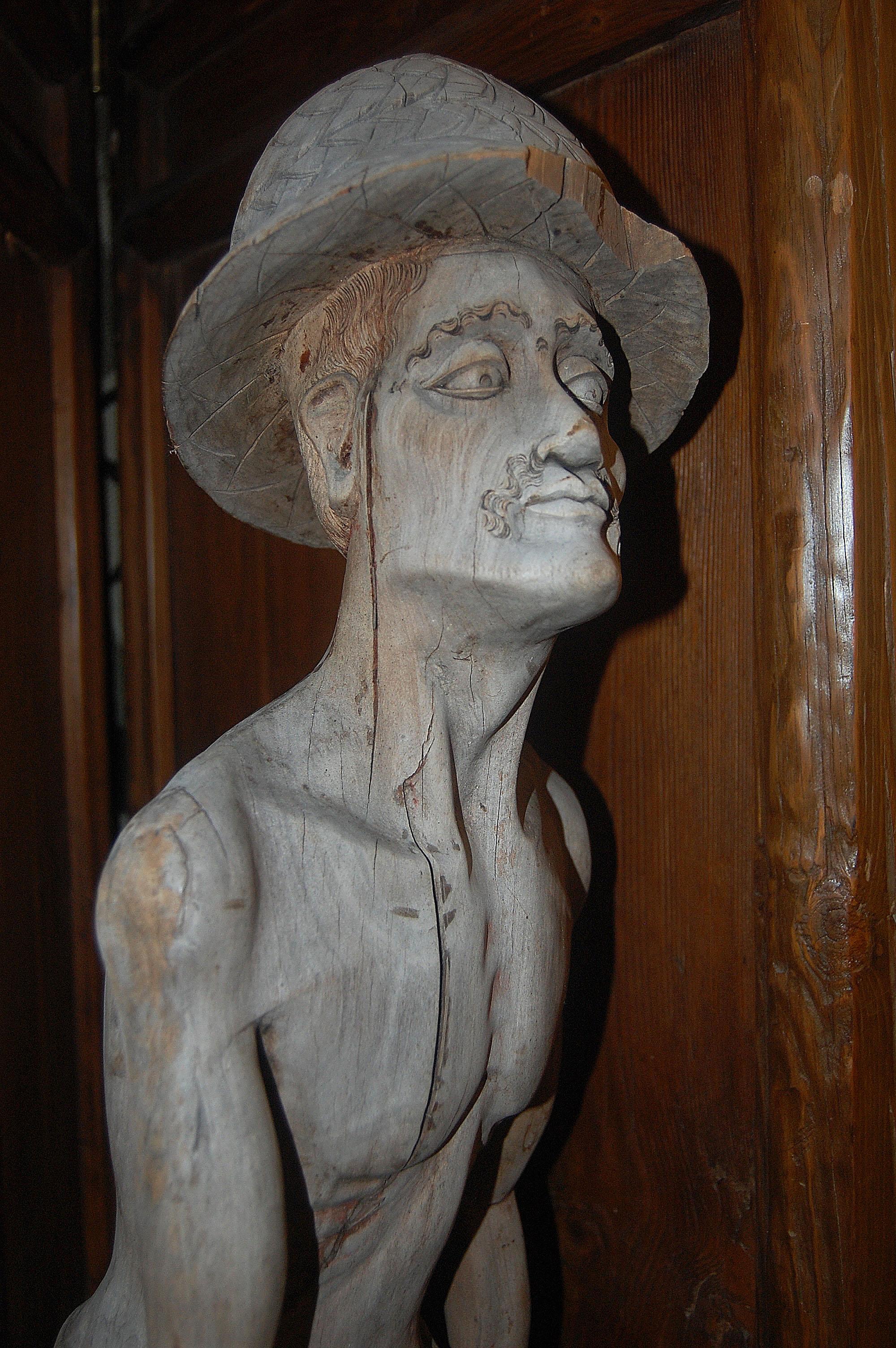 Weathered Wood Fisherman Sculpture In Good Condition For Sale In San Diego, CA