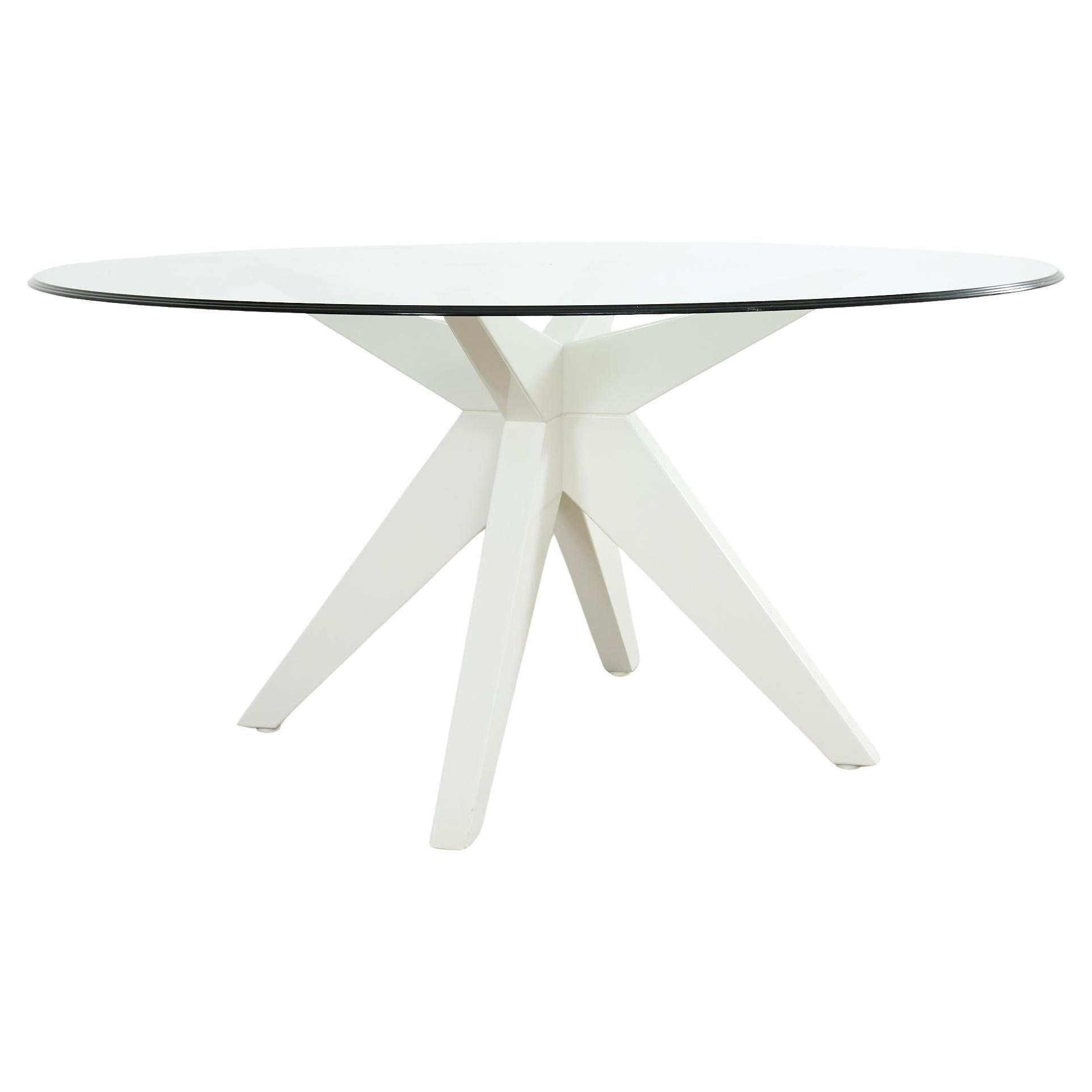 Table de salle à manger de jardin Adams laquée Weatherend Estate Furniture