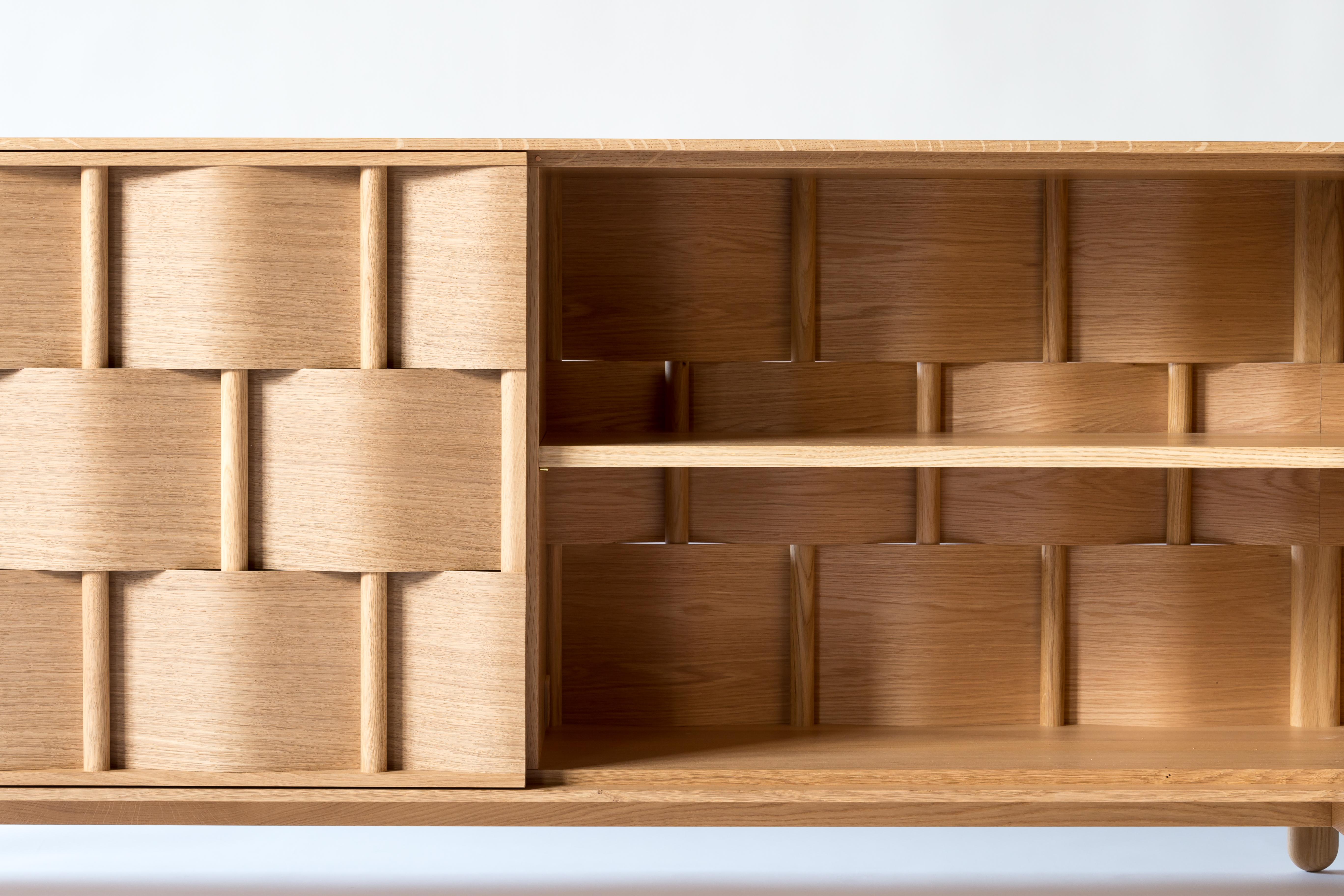 Suédois Weave 196, crédence de Ringvide. Bois de chêne massif, huile naturelle. Scandinave en vente