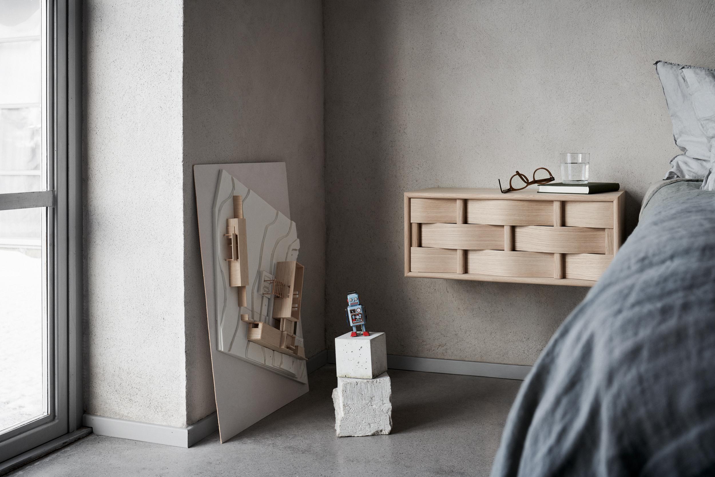 Menuiserie Table de chevet 60 tissée de Ringvide, bois de bouleau naturel, scandinave en vente