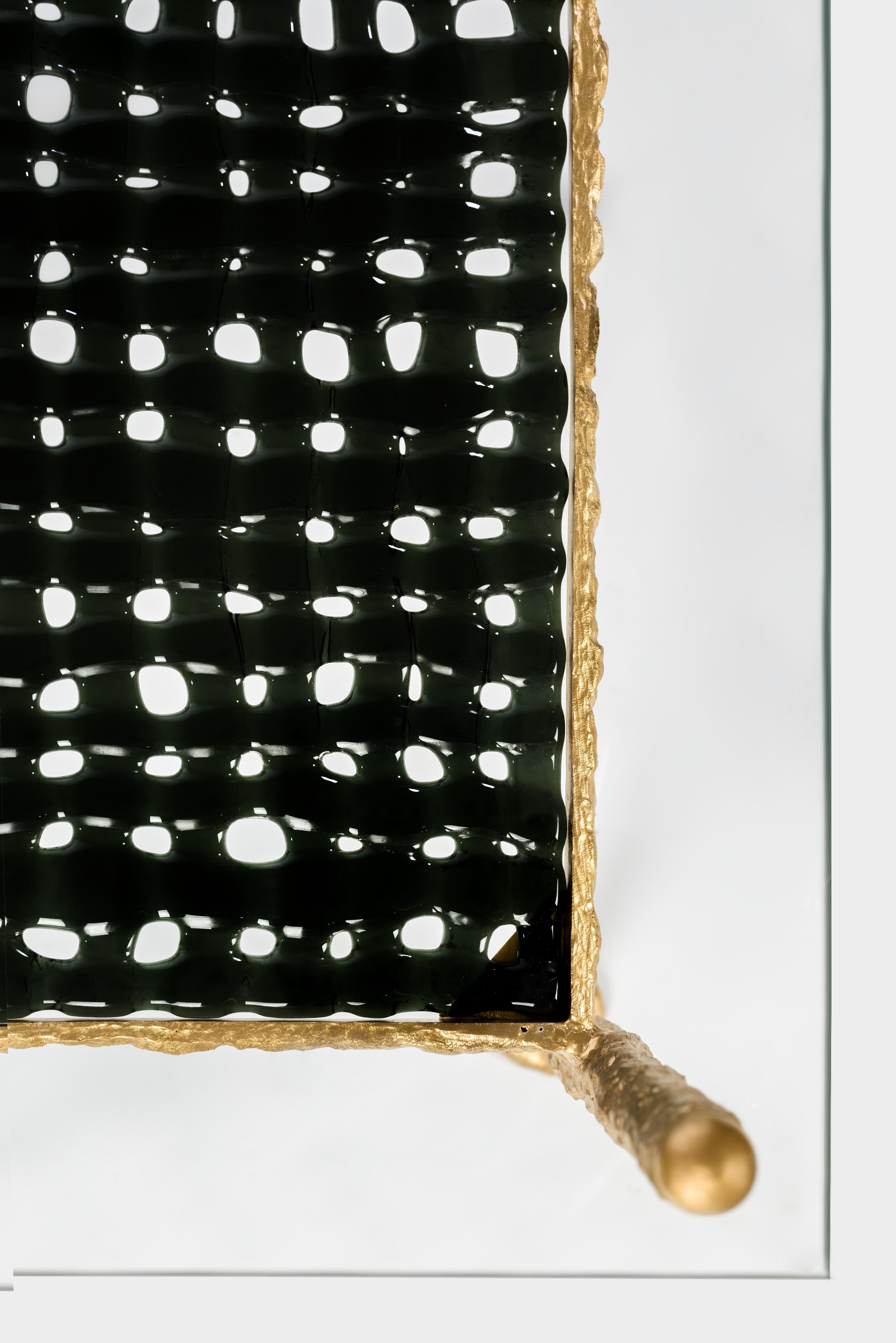 XXIe siècle et contemporain WEAVE- Table basse en laiton massif et verre, faite à la main en vente