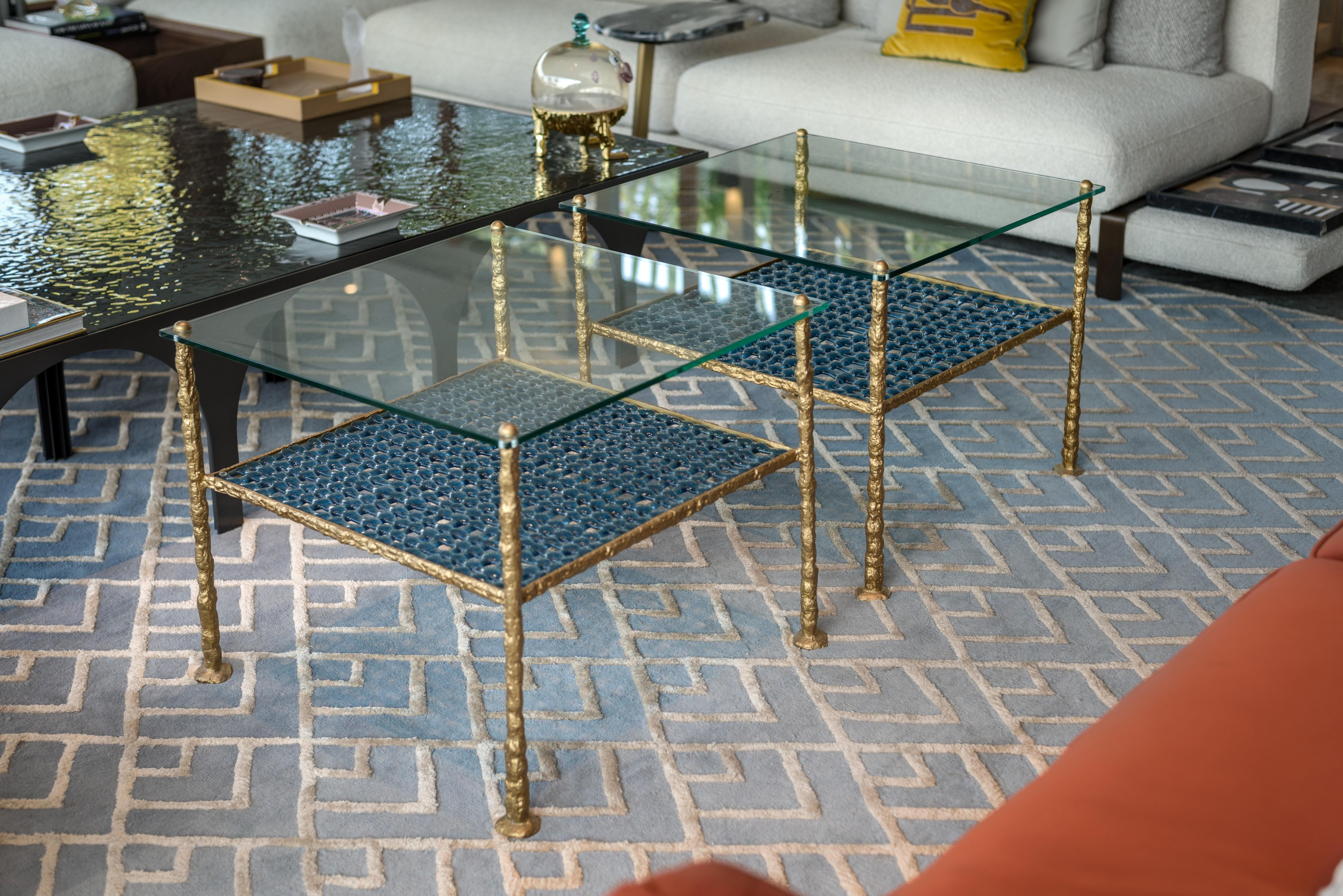 WEAVE- Mesa de centro de latón macizo y cristal hecha a mano en venta 4