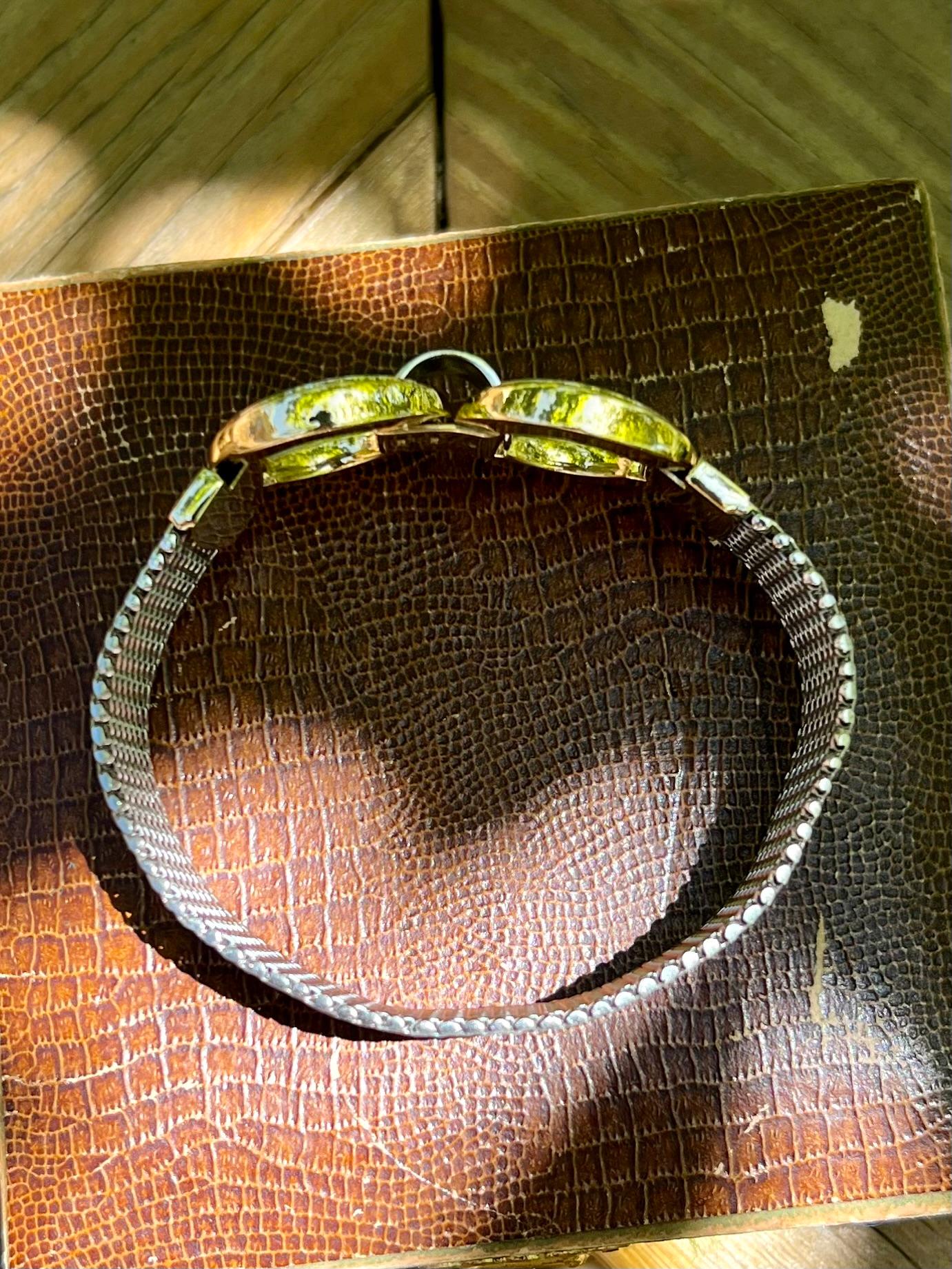 Contemporary Weave Link Circle Buckle Bracelet in 18 Karat Gold  For Sale