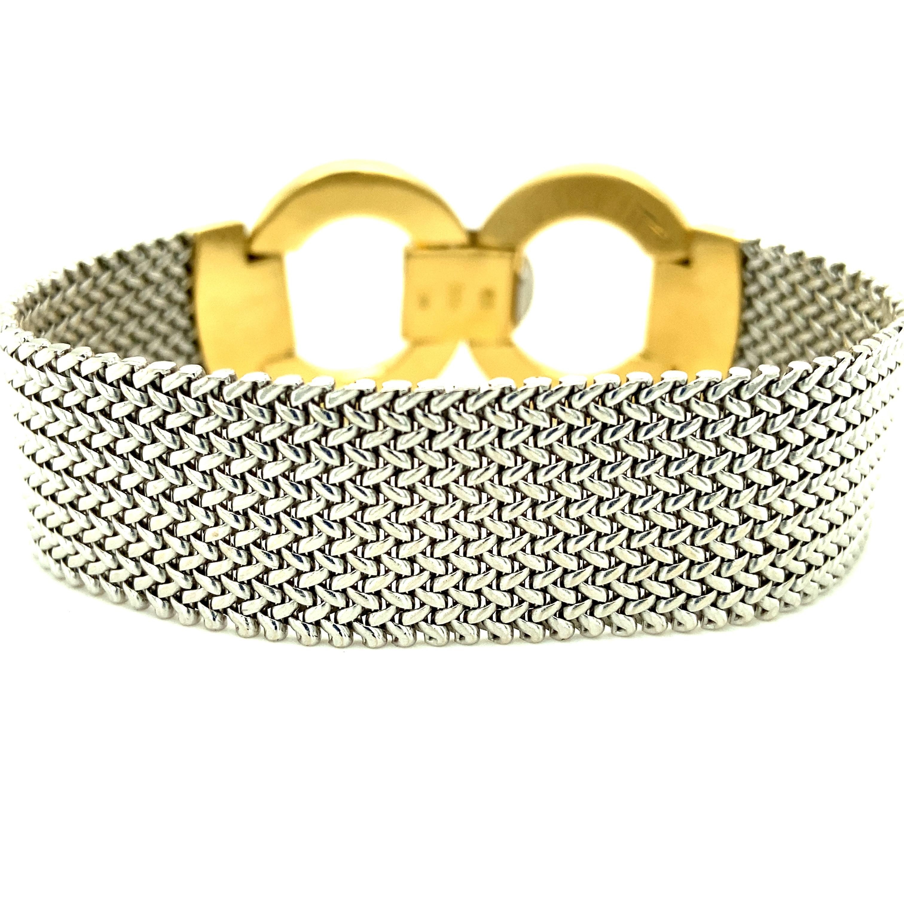 Bracelet à boucle circulaire à maillons tissés en or 18 carats  en vente 3