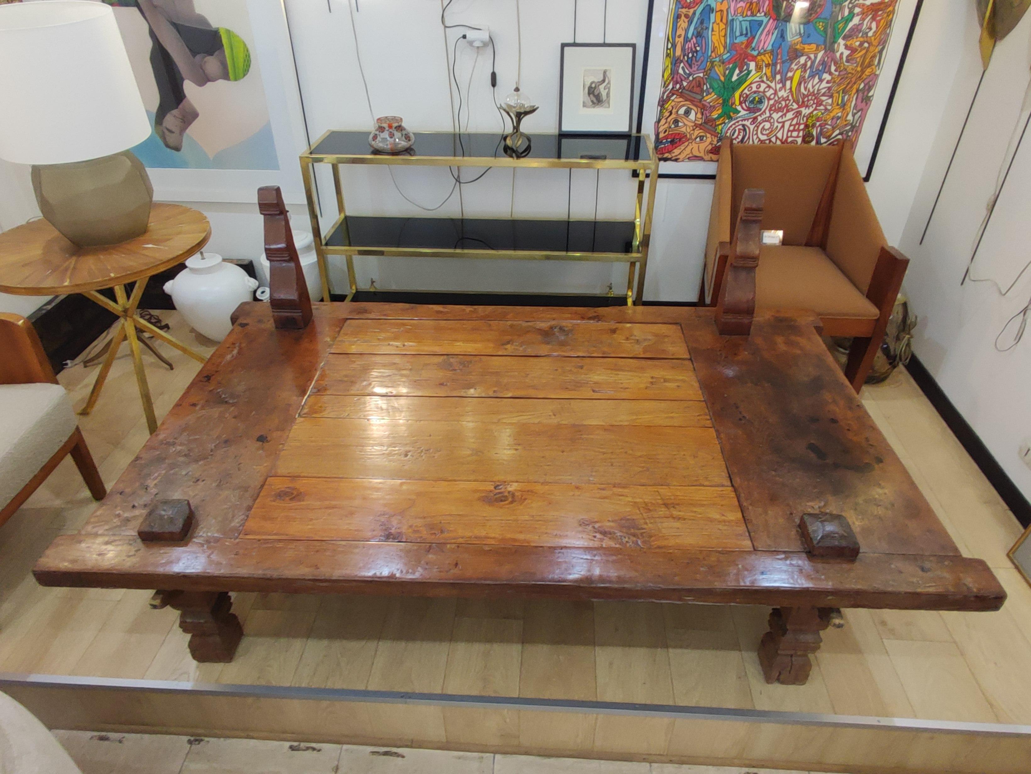 Weaver 's low table , Madura (Indonésia) end of XIX°century In Good Condition For Sale In Saint-Ouen, FR