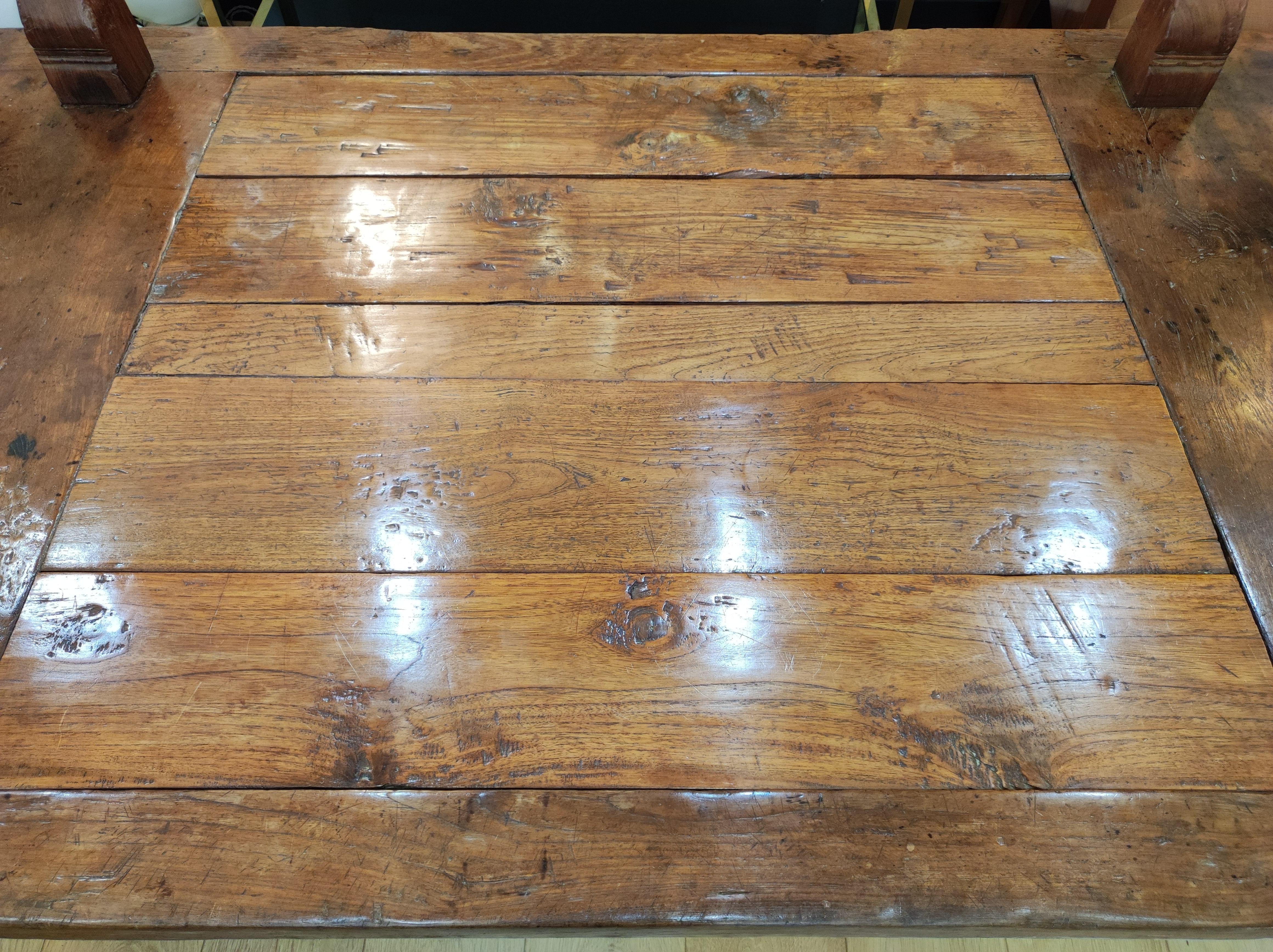 Weaver 's niedrigen Tisch , Madura (Indonésia) Ende des XIX°Jahrhunderts (19. Jahrhundert) im Angebot