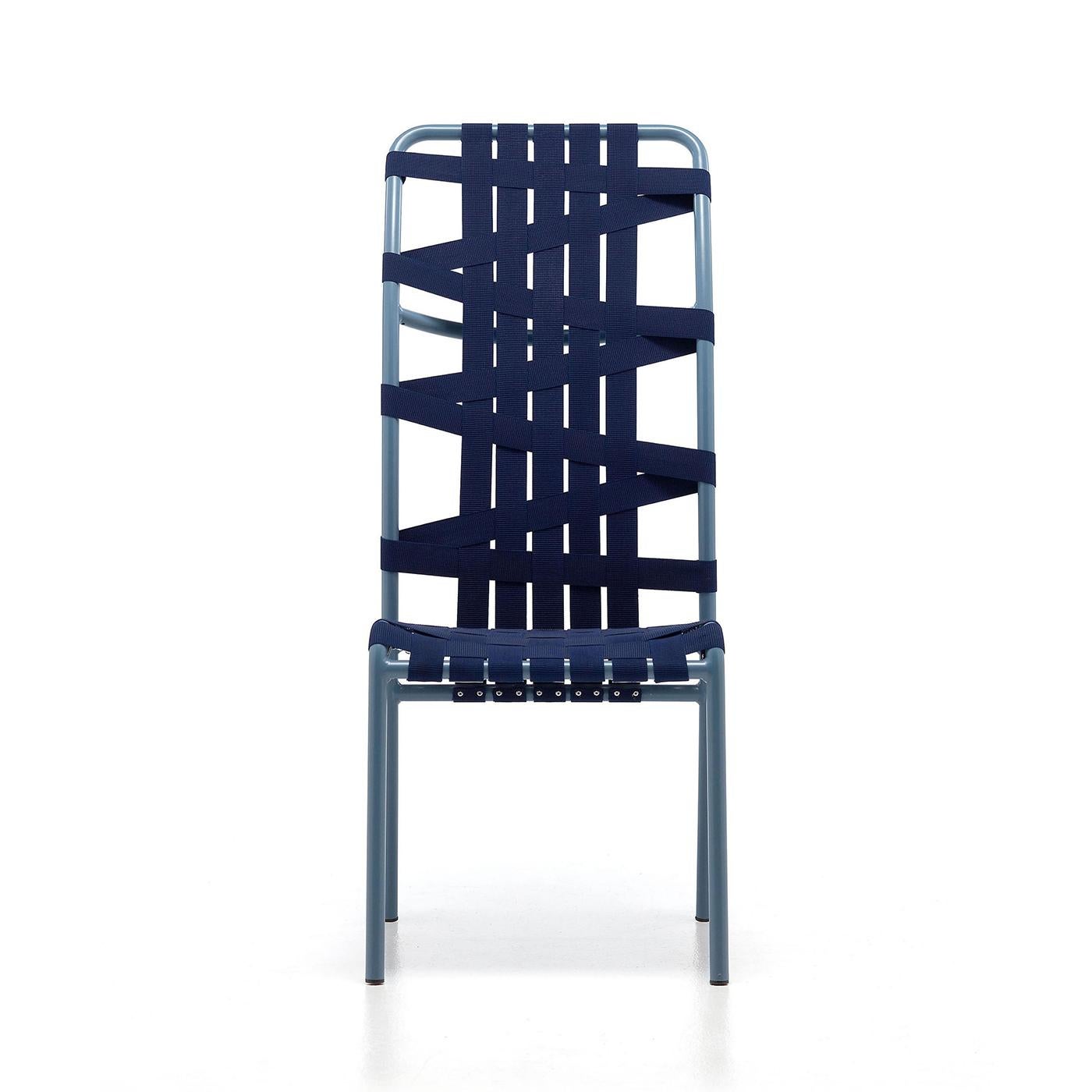 Chair weaving high back with aluminium structure in blue lacquered finish.
Seat and back made with blue elastic belts. Indoor or outdoor use.
Also available with structure in dark grey lacquered finish with light grey elastic belts
or with