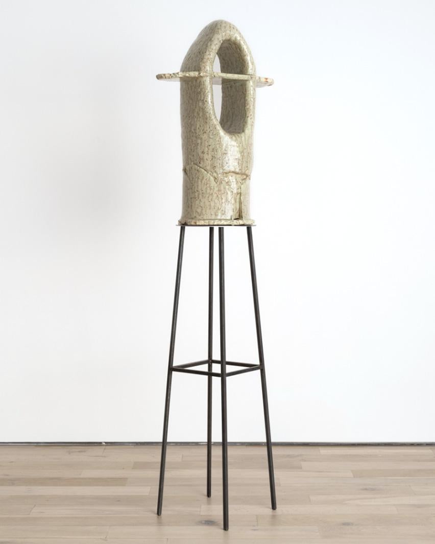 Keramikskulptur „Weaving In Times“ von Pernille Pontoppidan Perdersen, 2022 (Organische Moderne) im Angebot