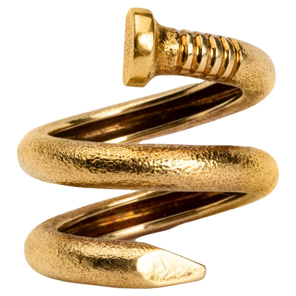 Anello per unghie con texture grande di Webb in vendita