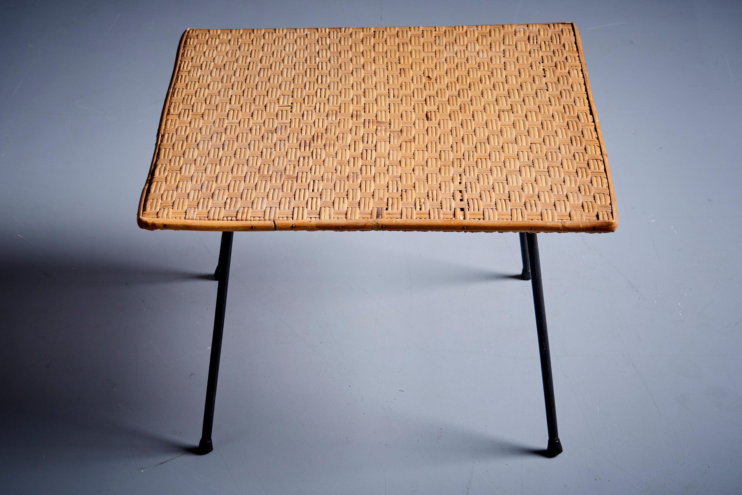 Mid-20th Century Webbed Side Table with Iron Base, US 1950s  For Sale